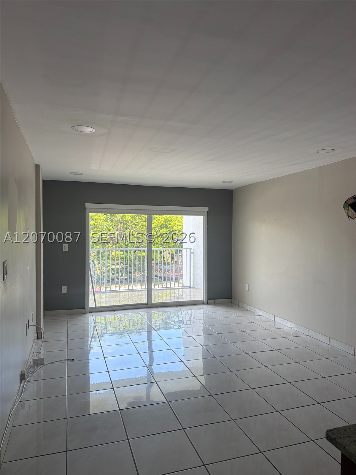 2530 Sw 3rd Ave 103 Property Photo 3