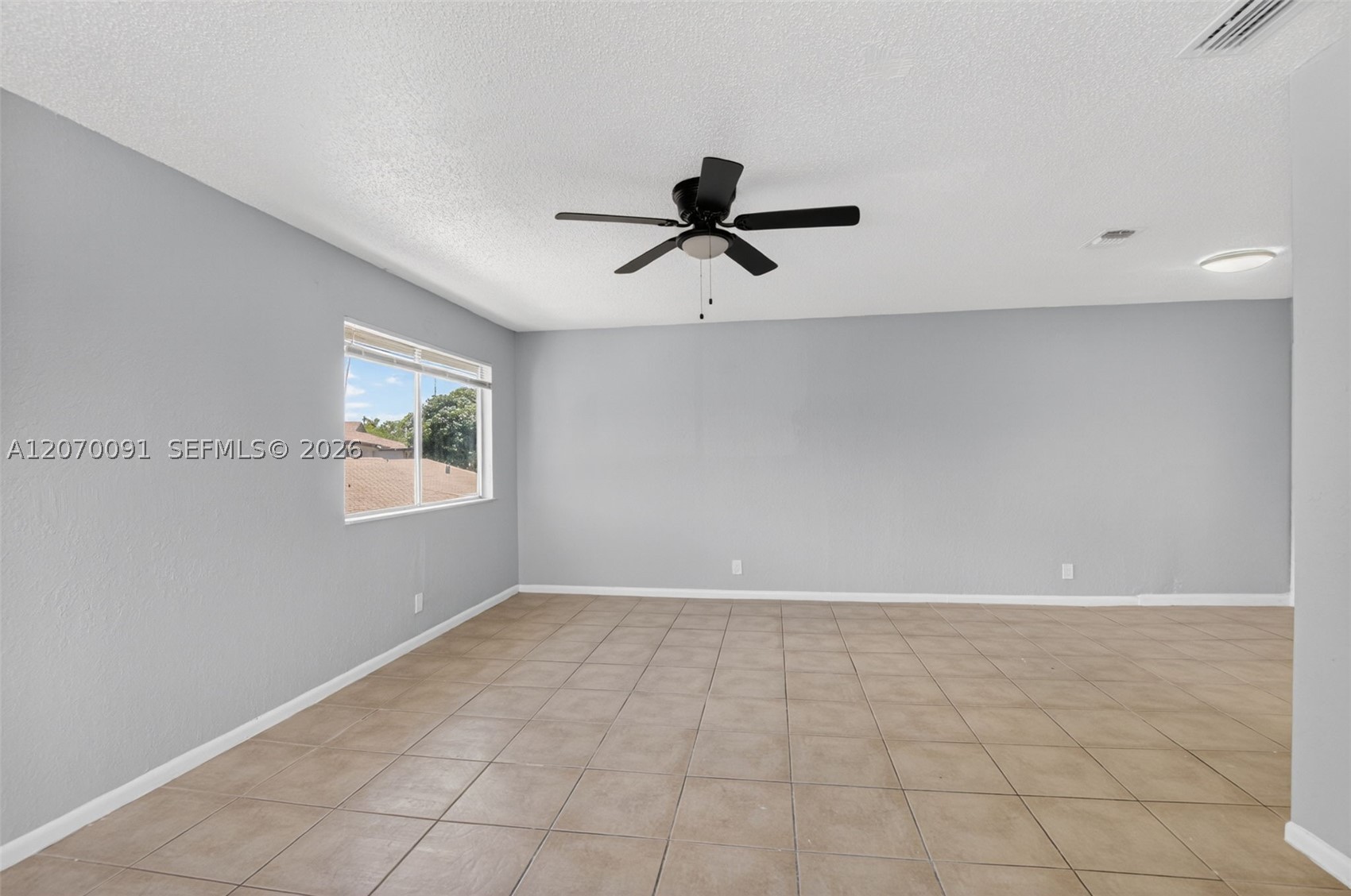 2201 Catherine Dr 3 Property Photo 6