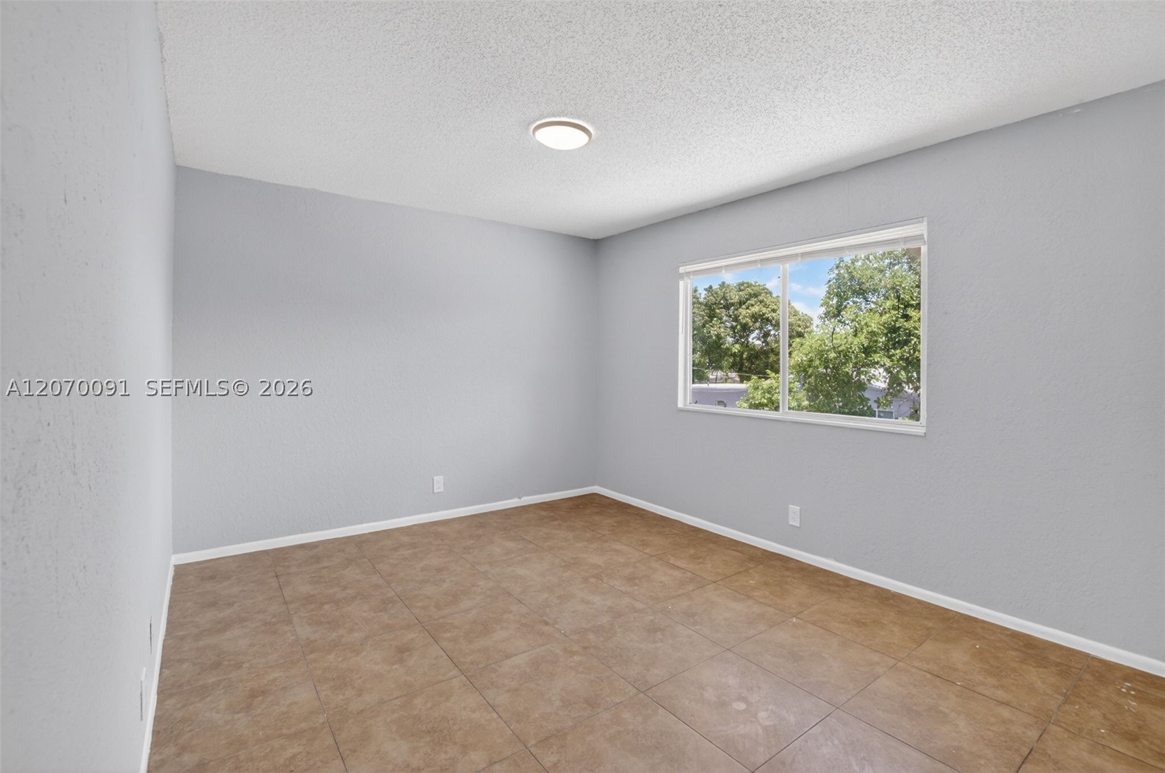 2201 Catherine Dr 3 Property Photo 17
