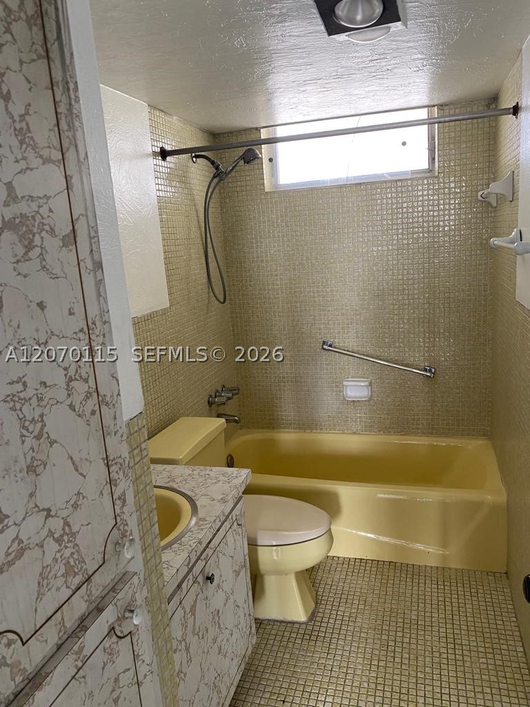 2859 Leonard Dr G408 Property Photo 8