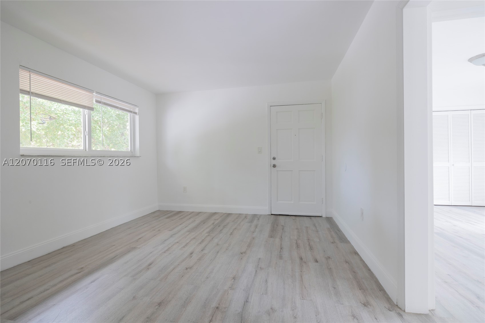 1091 Sw 4th St 2 Property Photo 4