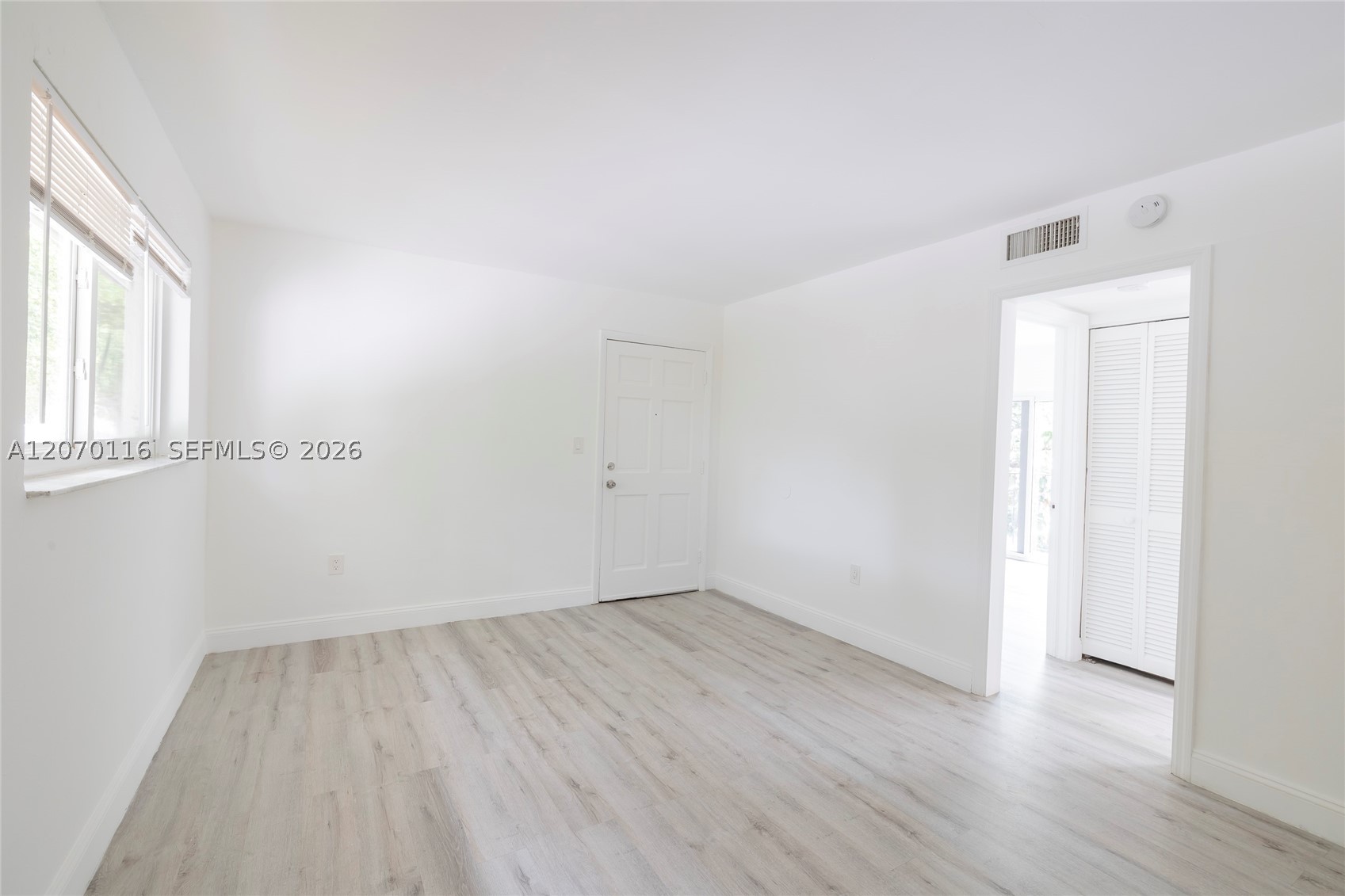 1091 Sw 4th St 2 Property Photo 5