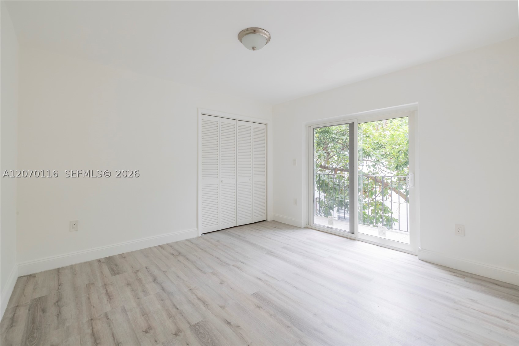1091 Sw 4th St 2 Property Photo 6