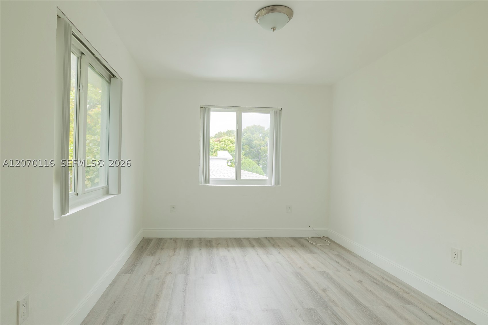 1091 Sw 4th St 2 Property Photo 13