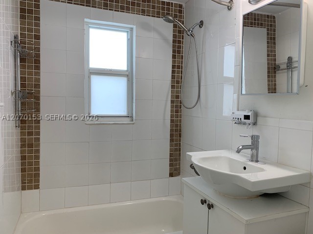 7207 Bay Dr 23 Property Photo 5