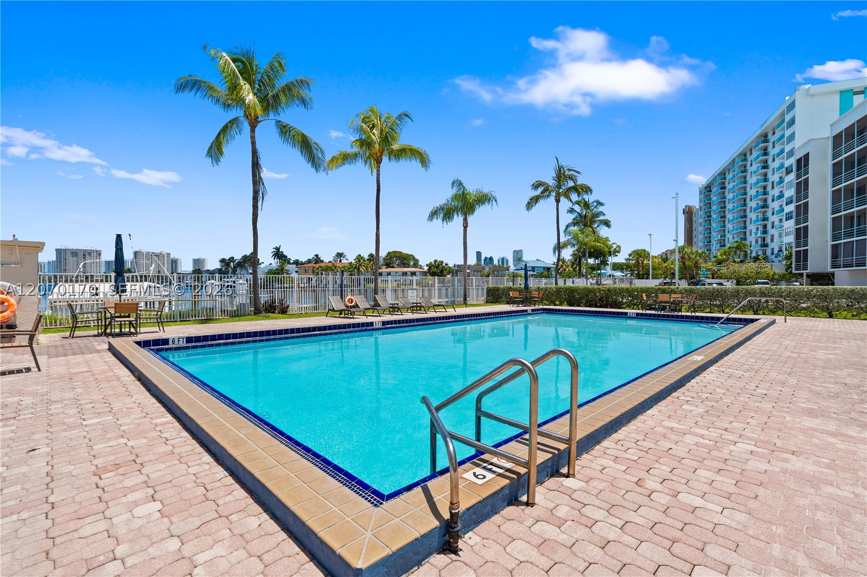 2821 N Miami Beach Blvd 4f Property Photo 5