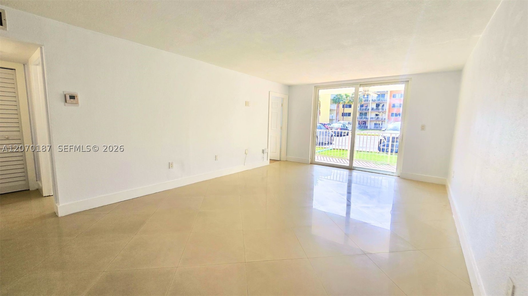 6990 Nw 186th St 4-111 Property Photo 4