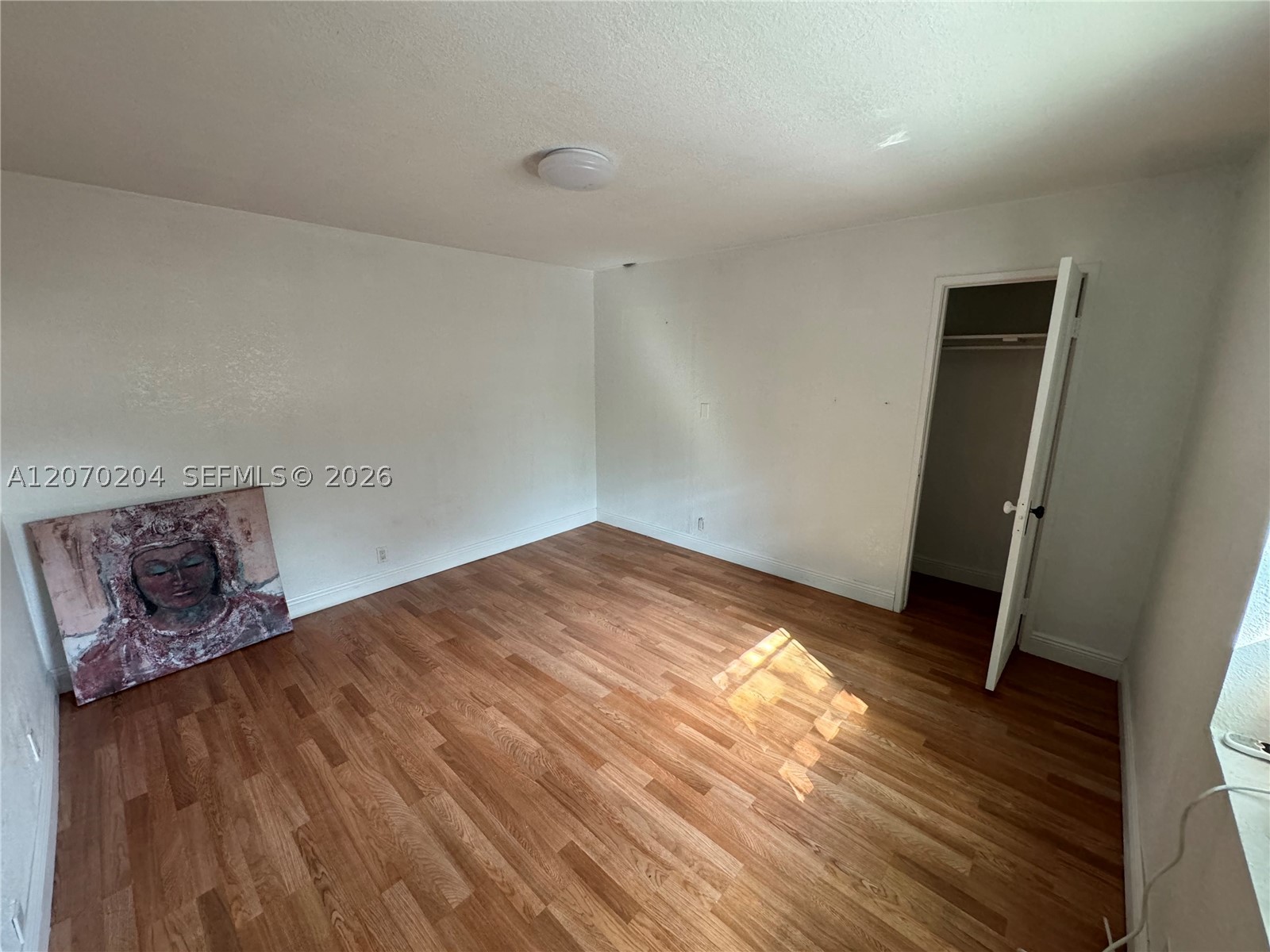 1018 N 17th Ct 2b Property Photo 11