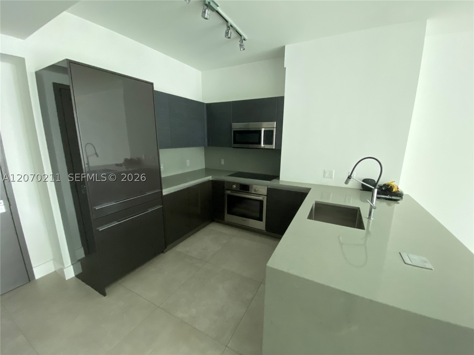 1080 Brickell Ave 2505 Property Photo 1