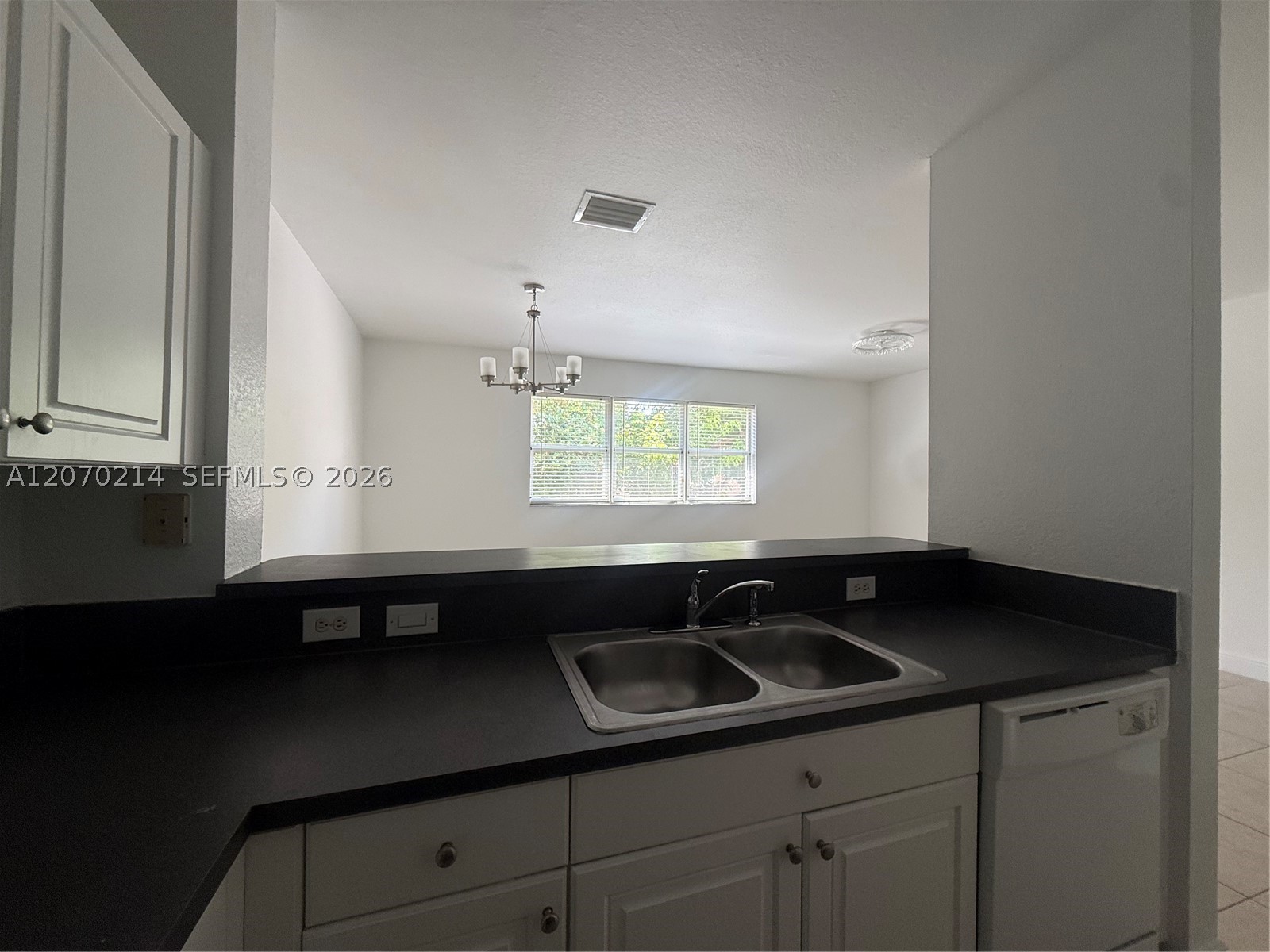 3360 Ne 14th Dr 210-30 Property Photo 5