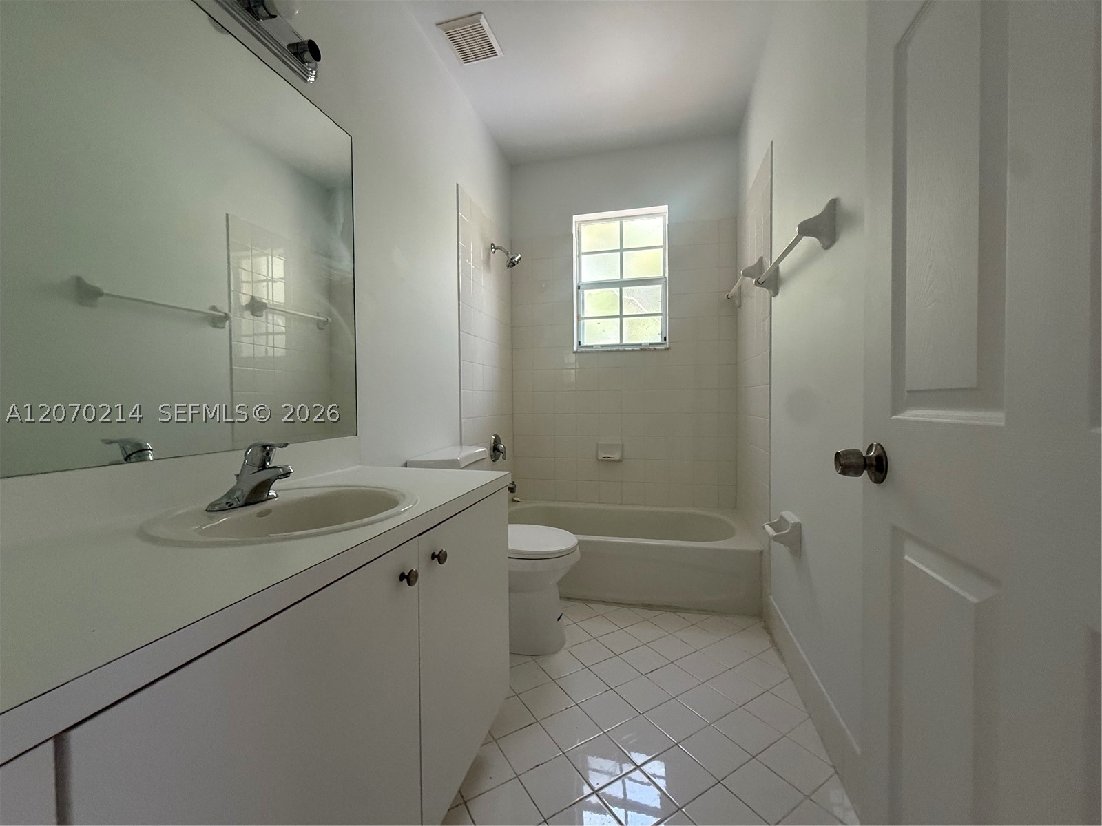 3360 Ne 14th Dr 210-30 Property Photo 25