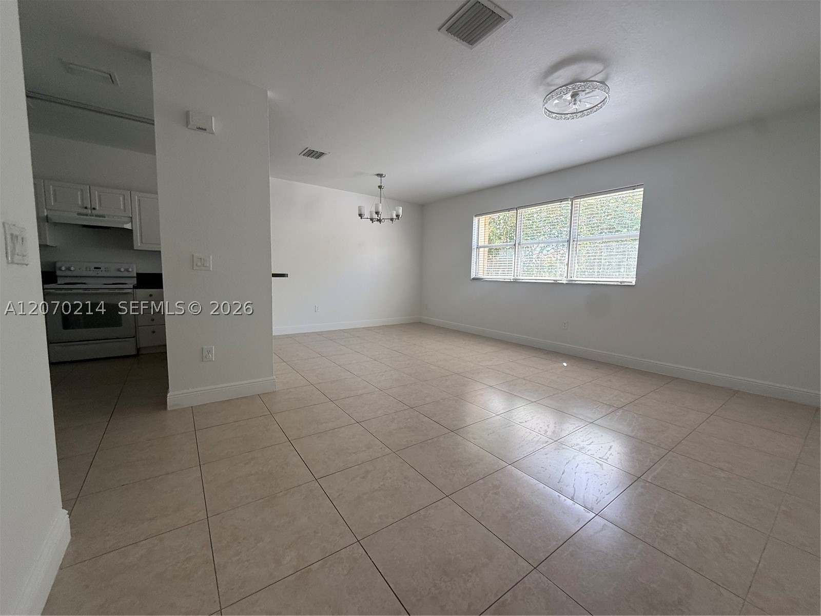 3360 Ne 14th Dr 210-30 Property Photo 26