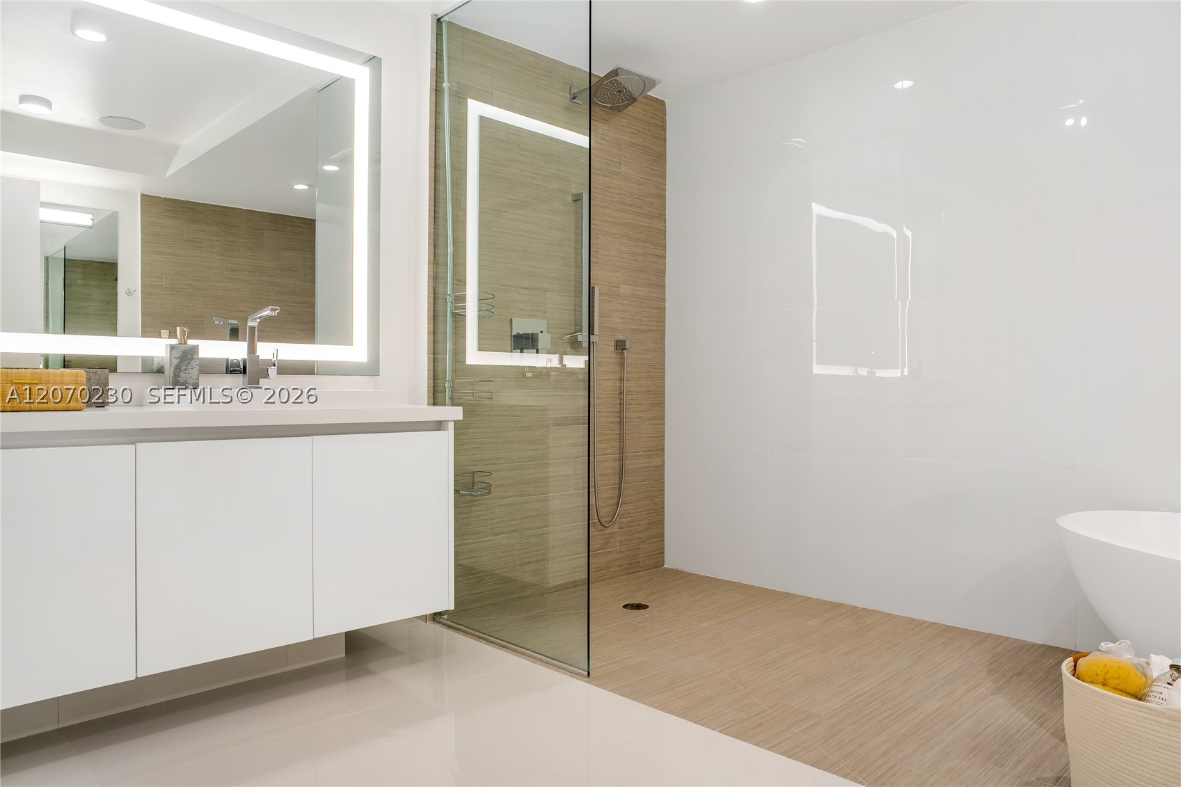 330 Sunny Isles Blvd 5-1102 Property Photo 14