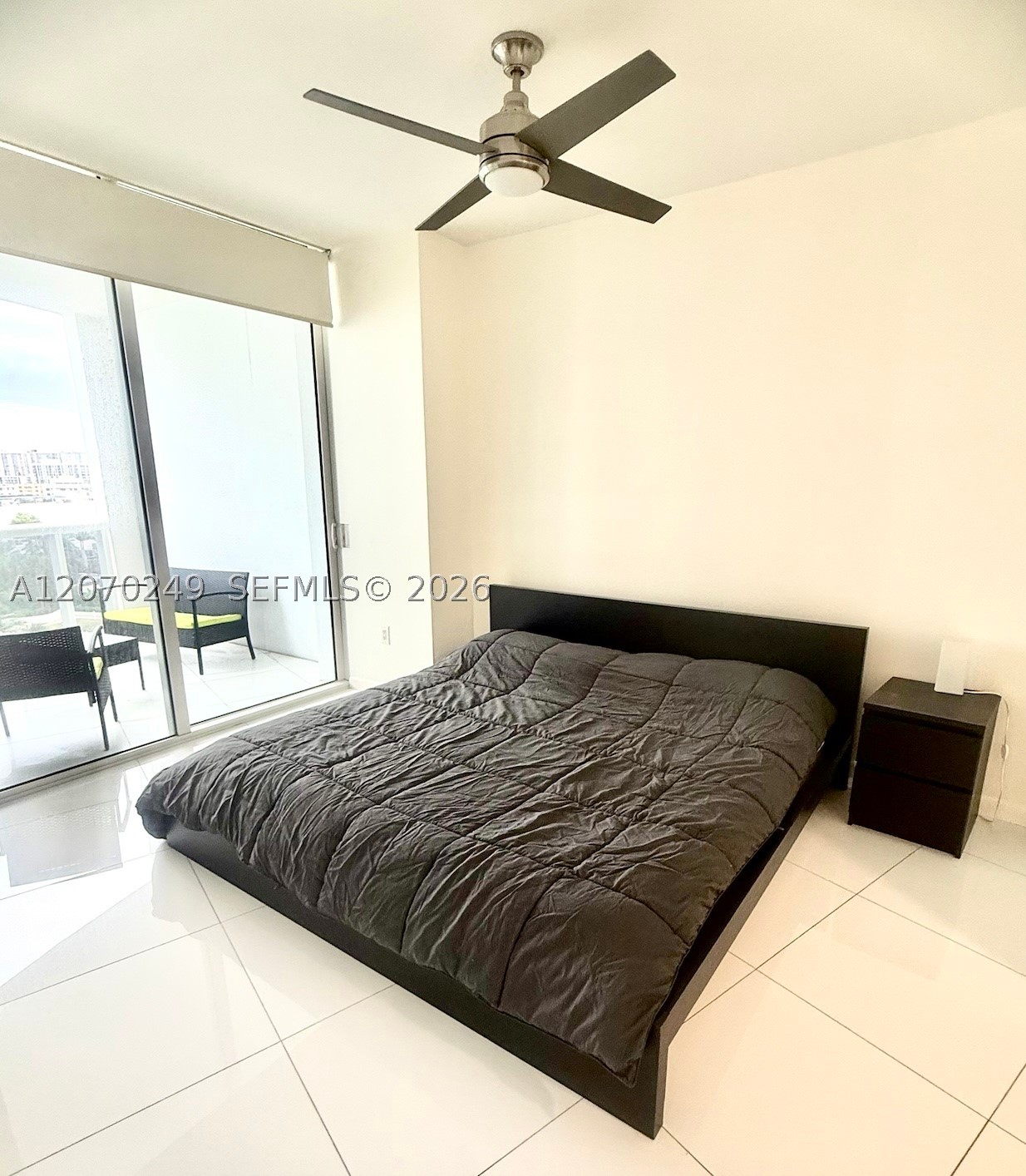 18201 Collins Ave 908 Property Photo 6