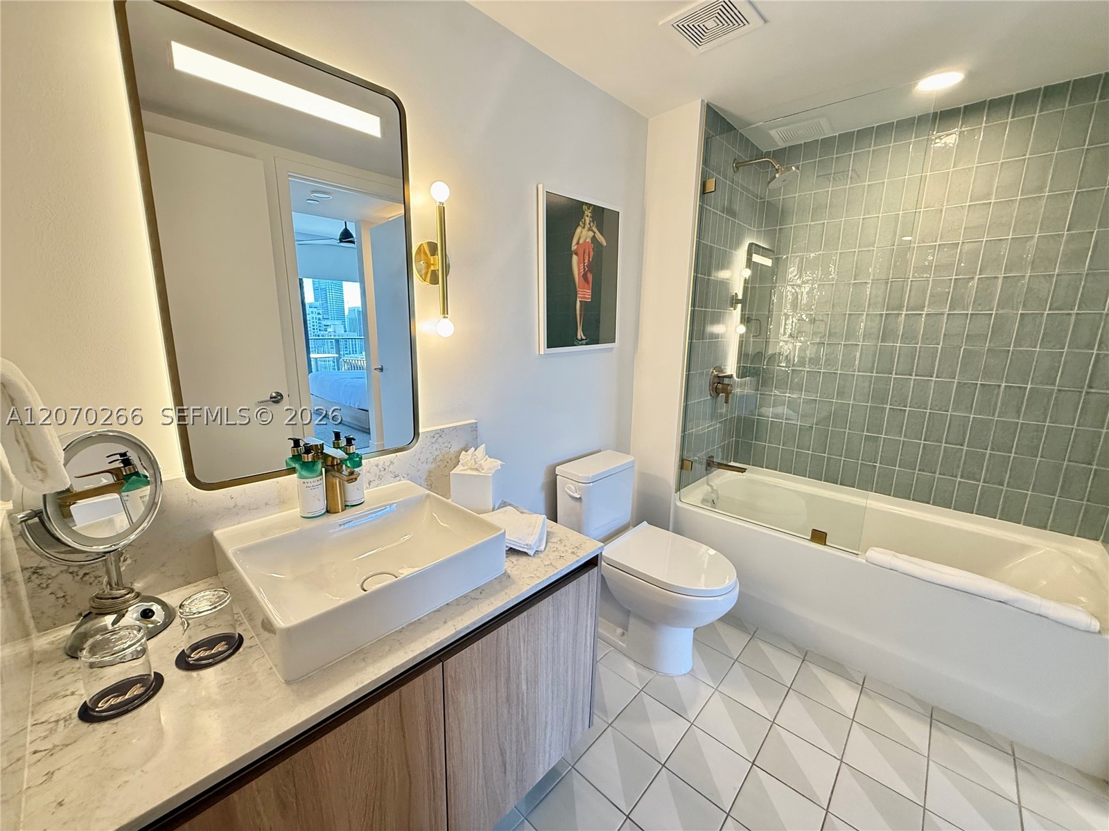 159 Ne 6 Street 3108 Property Photo 11