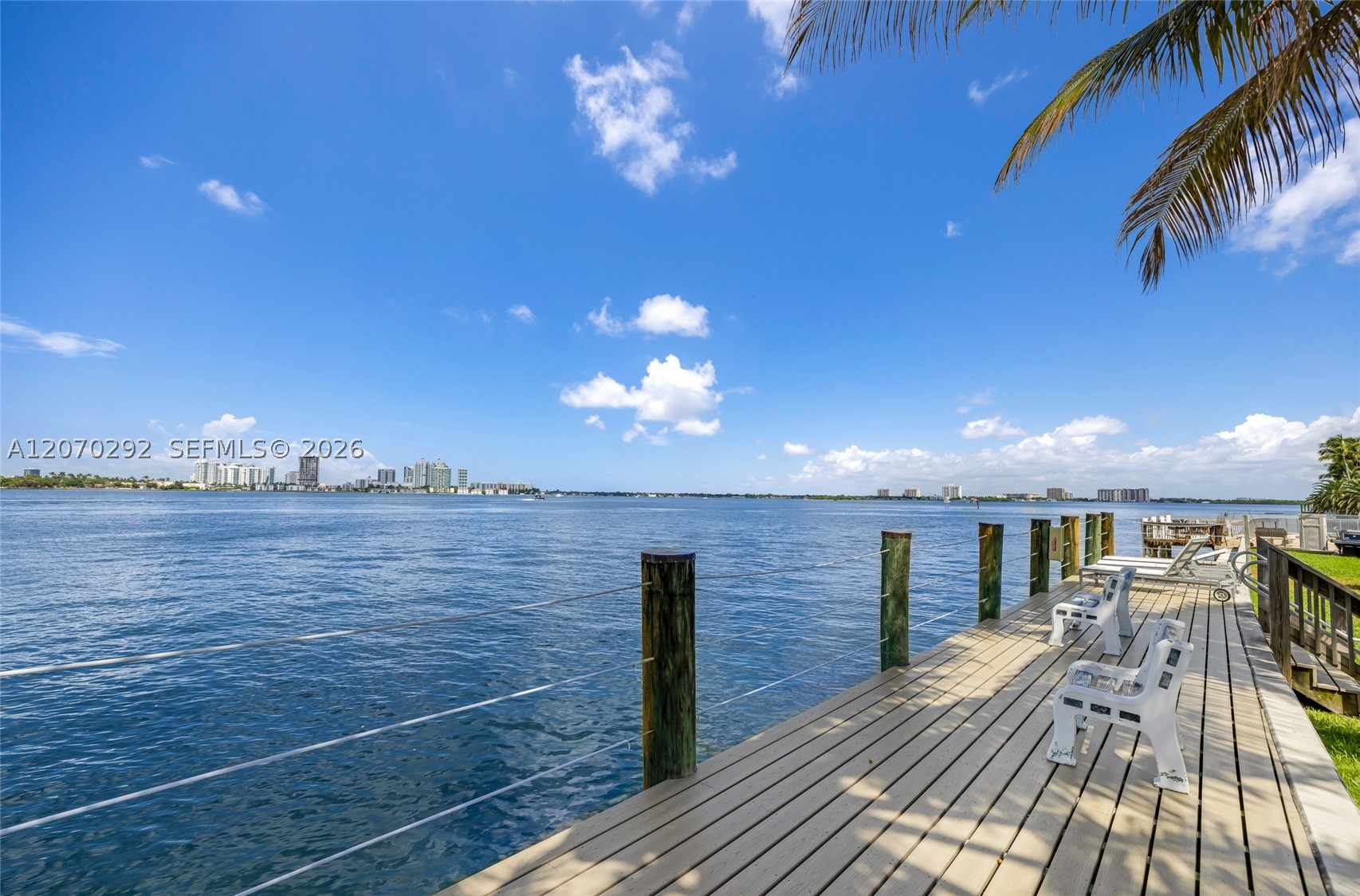 2250 Bay Dr 7 Property Photo 1