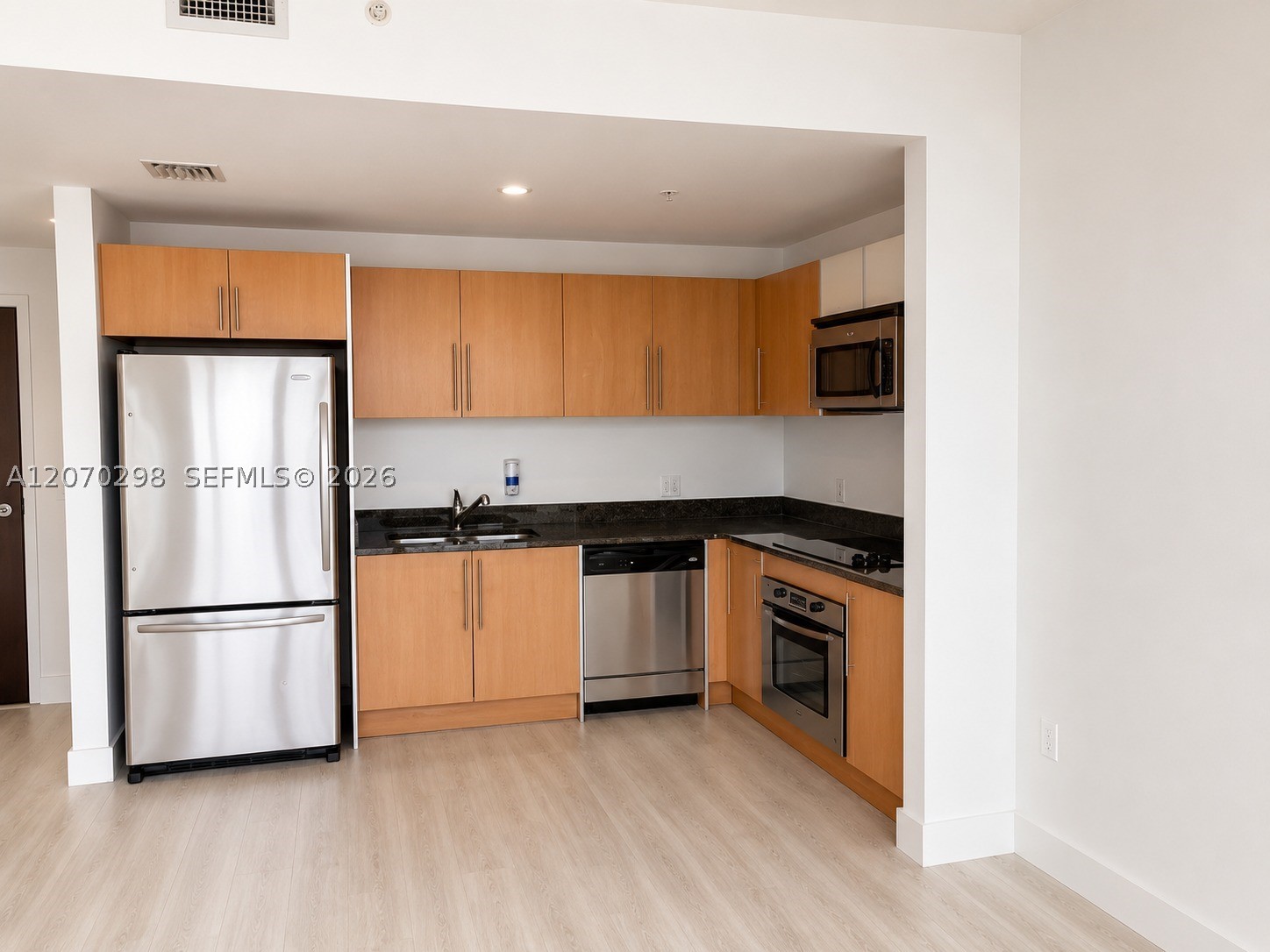 300 S Biscayne Bl 2503 Property Photo 2