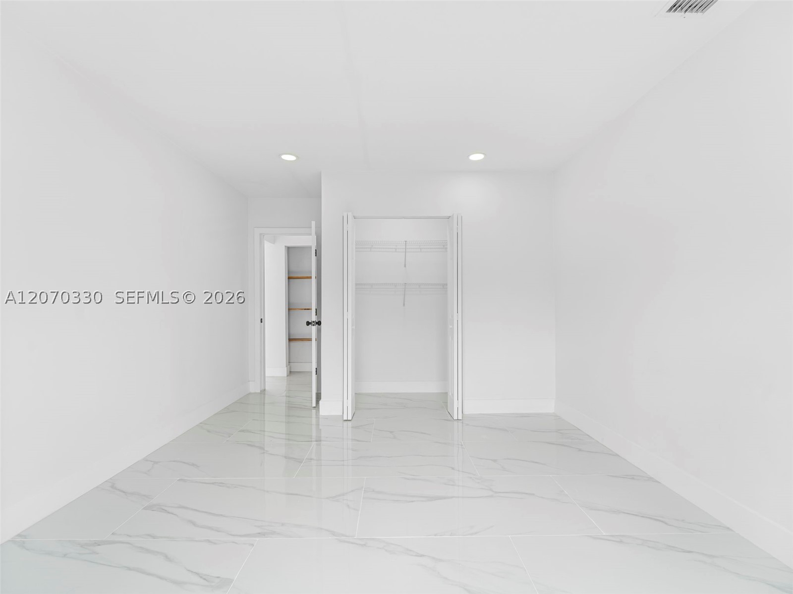 2500 Sw 23rd Ter Property Photo 14