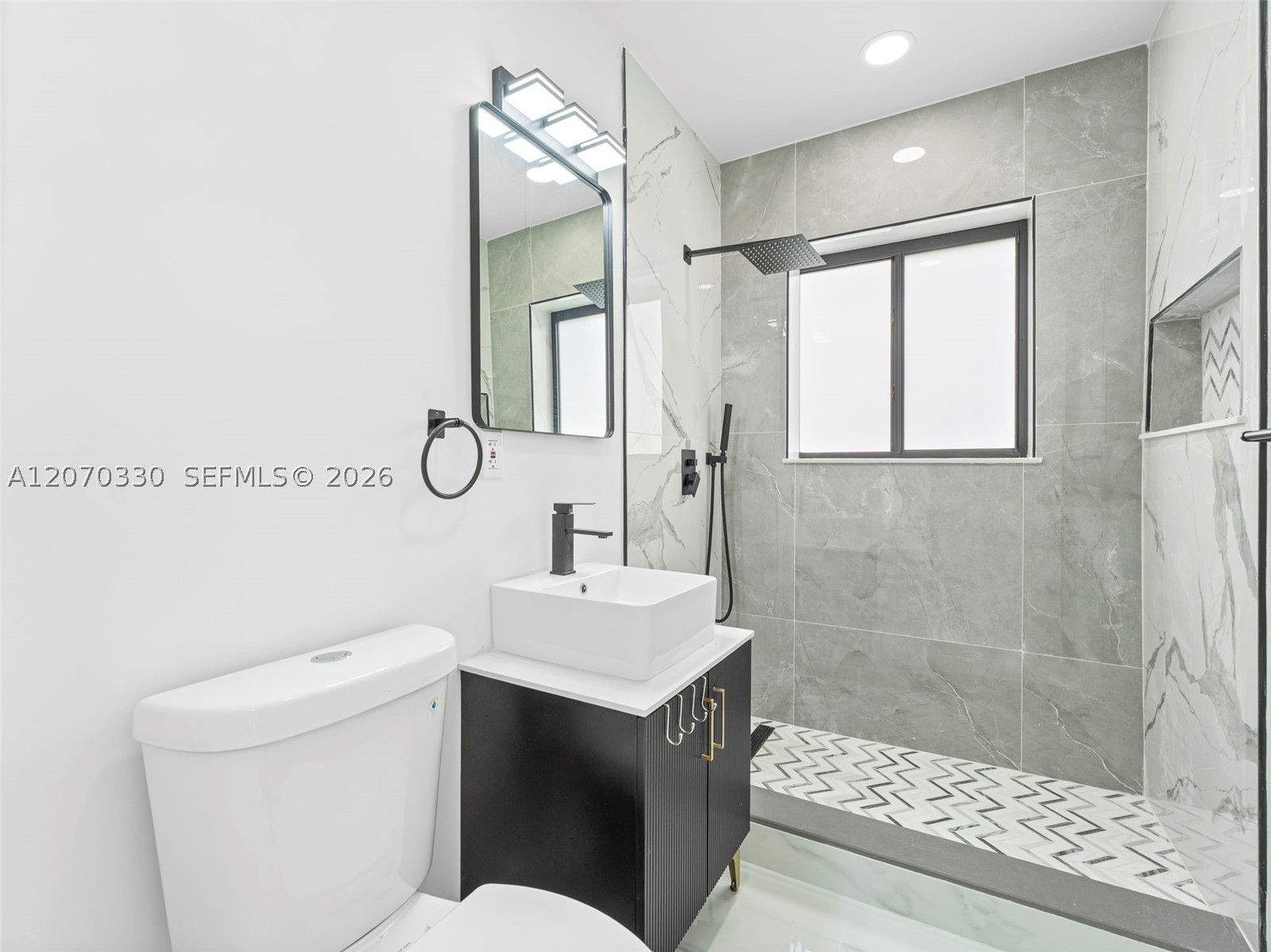 2500 Sw 23rd Ter Property Photo 18