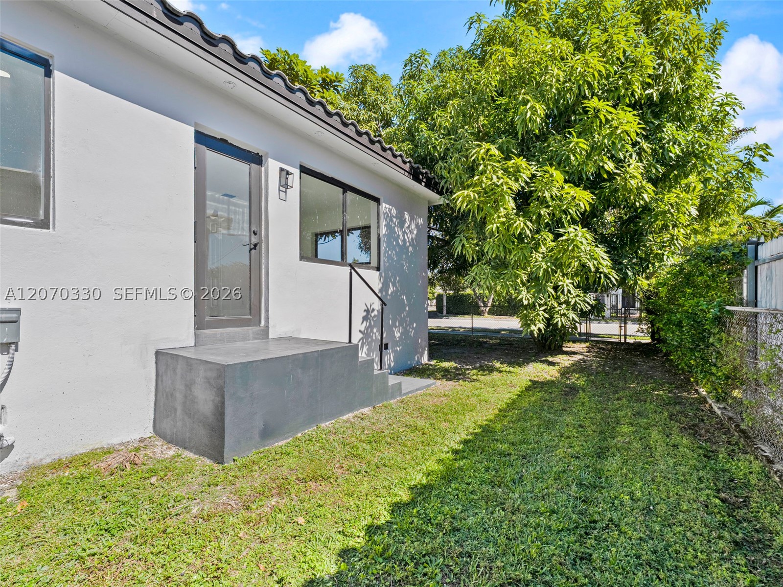2500 Sw 23rd Ter Property Photo 26