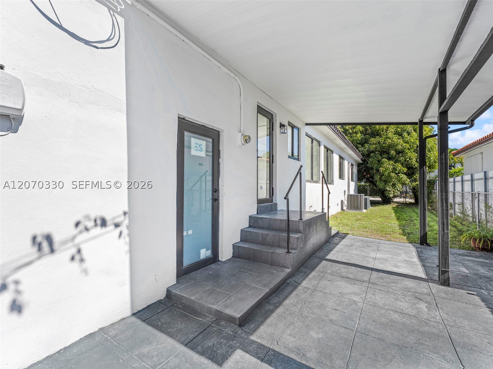 2500 Sw 23rd Ter Property Photo 27