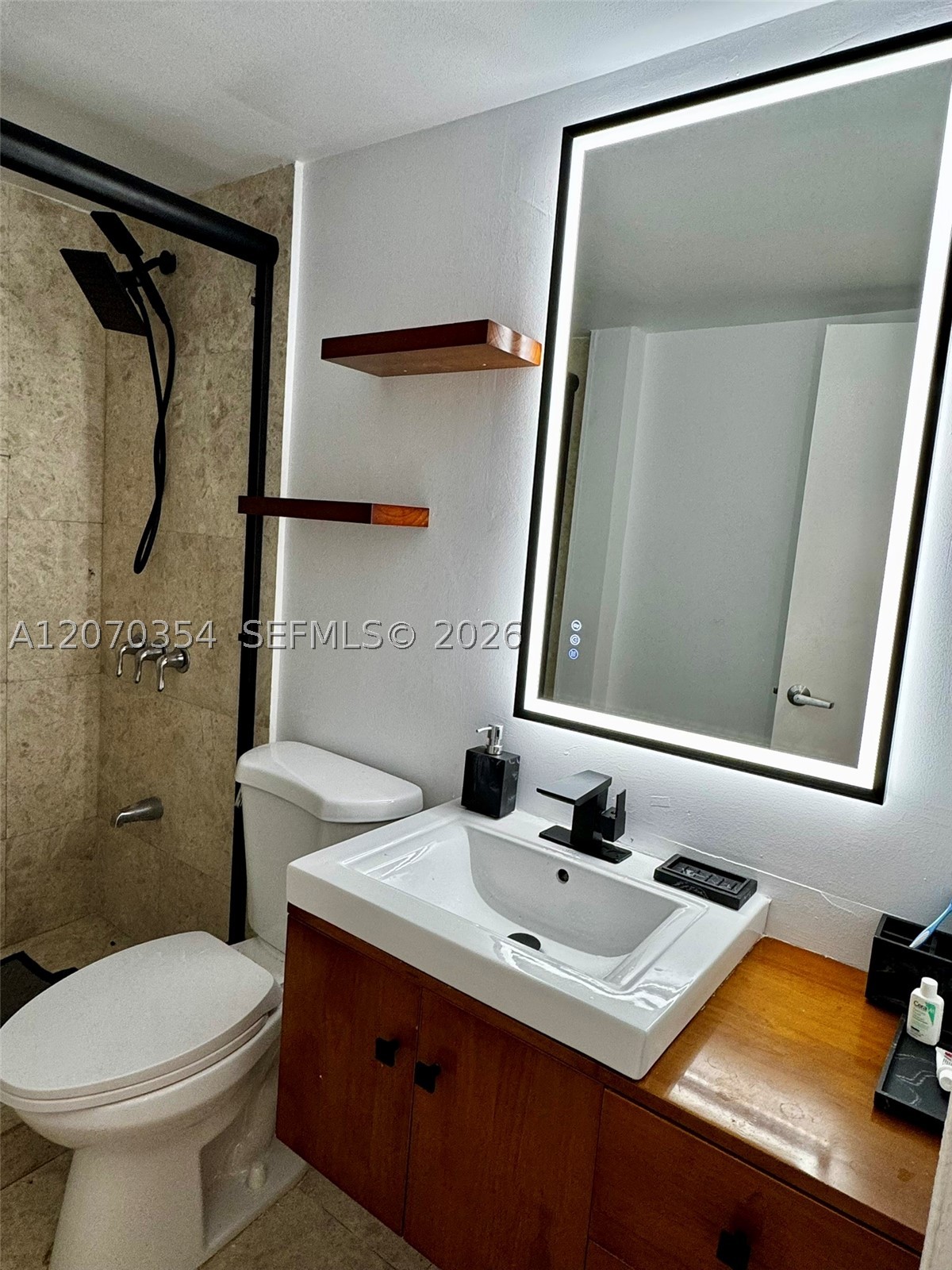 1300 Lincoln Rd B302 Property Photo 5