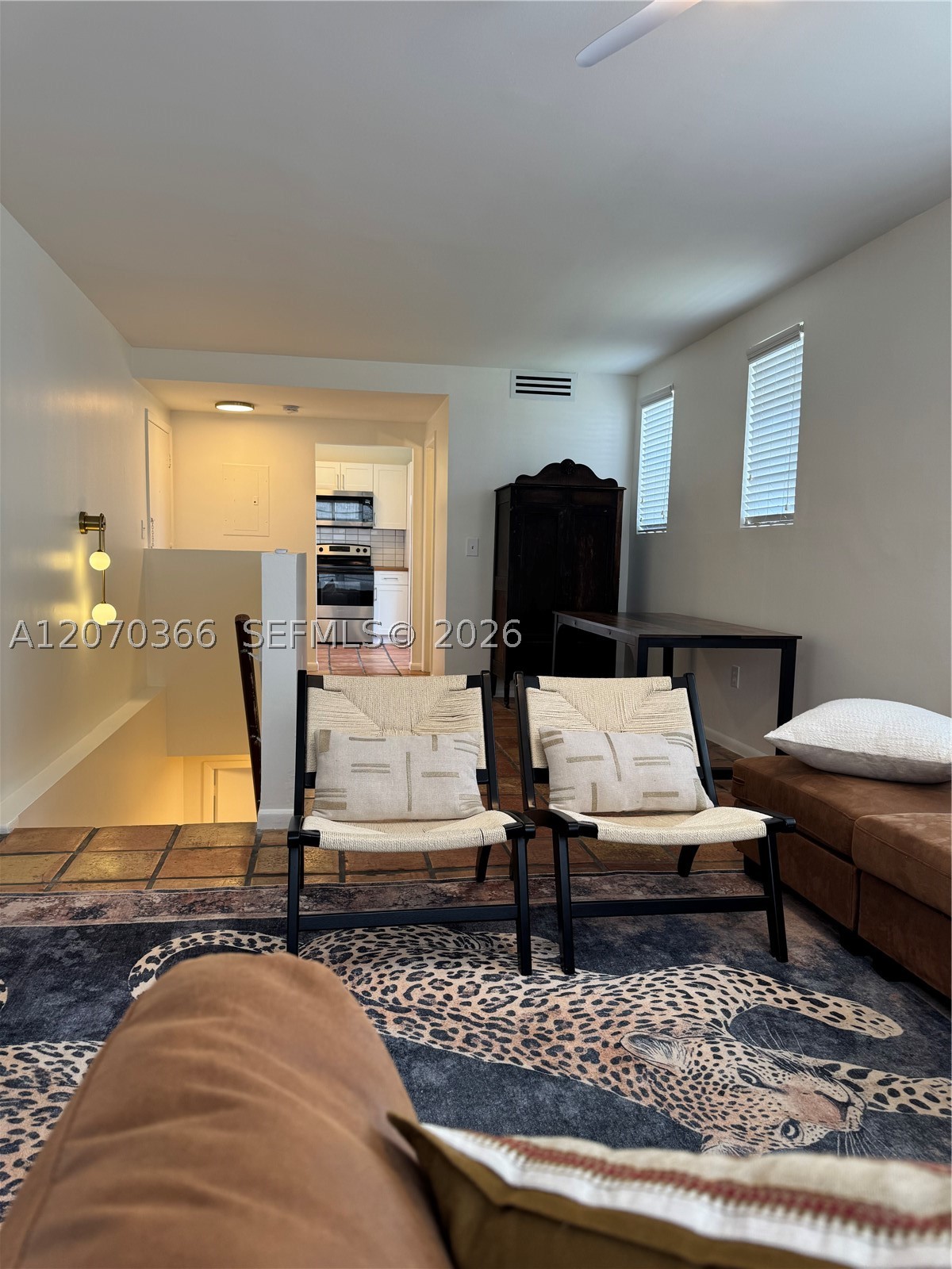 1460 Ocean Dr 208 Property Photo 2
