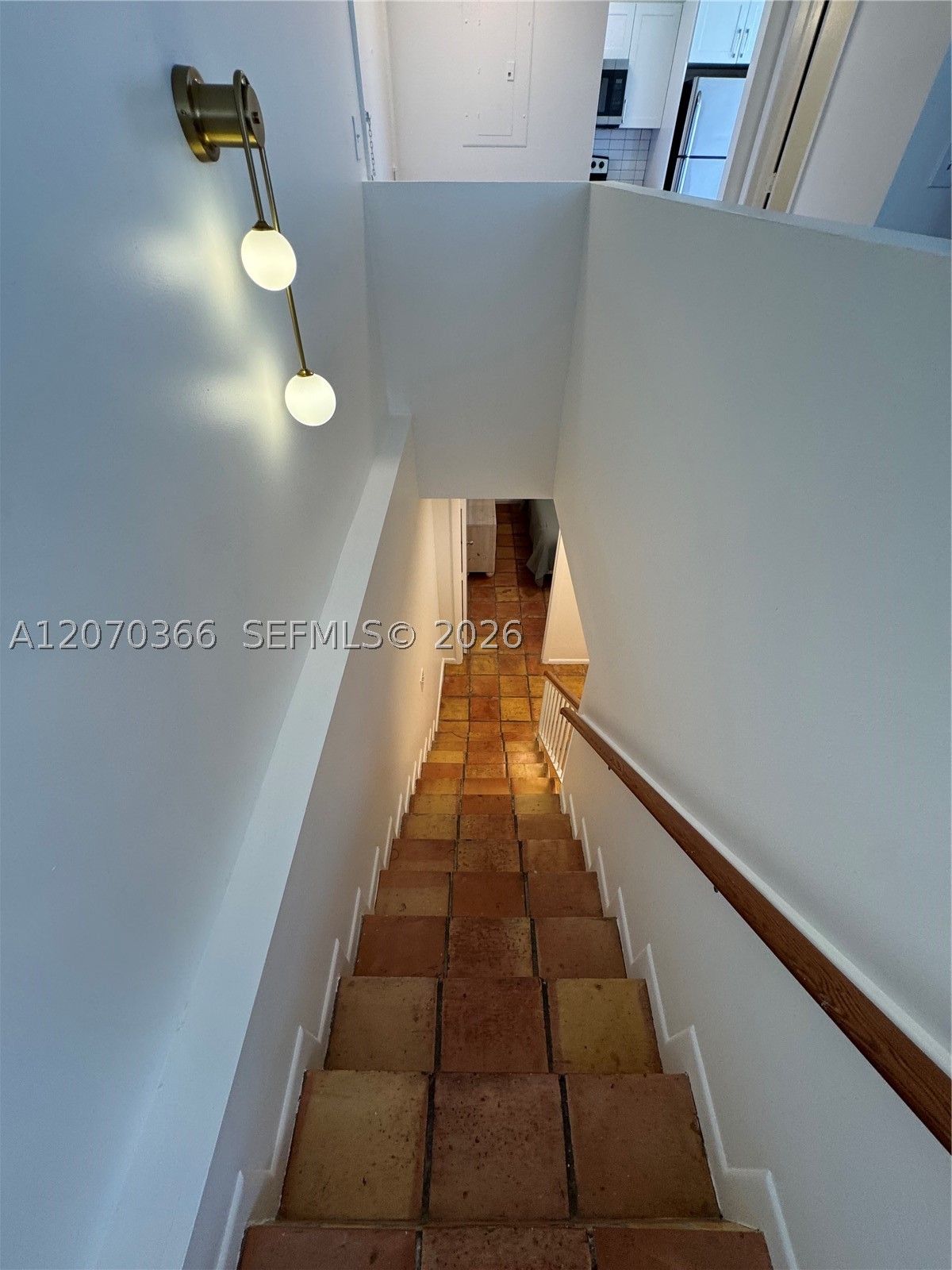1460 Ocean Dr 208 Property Photo 22