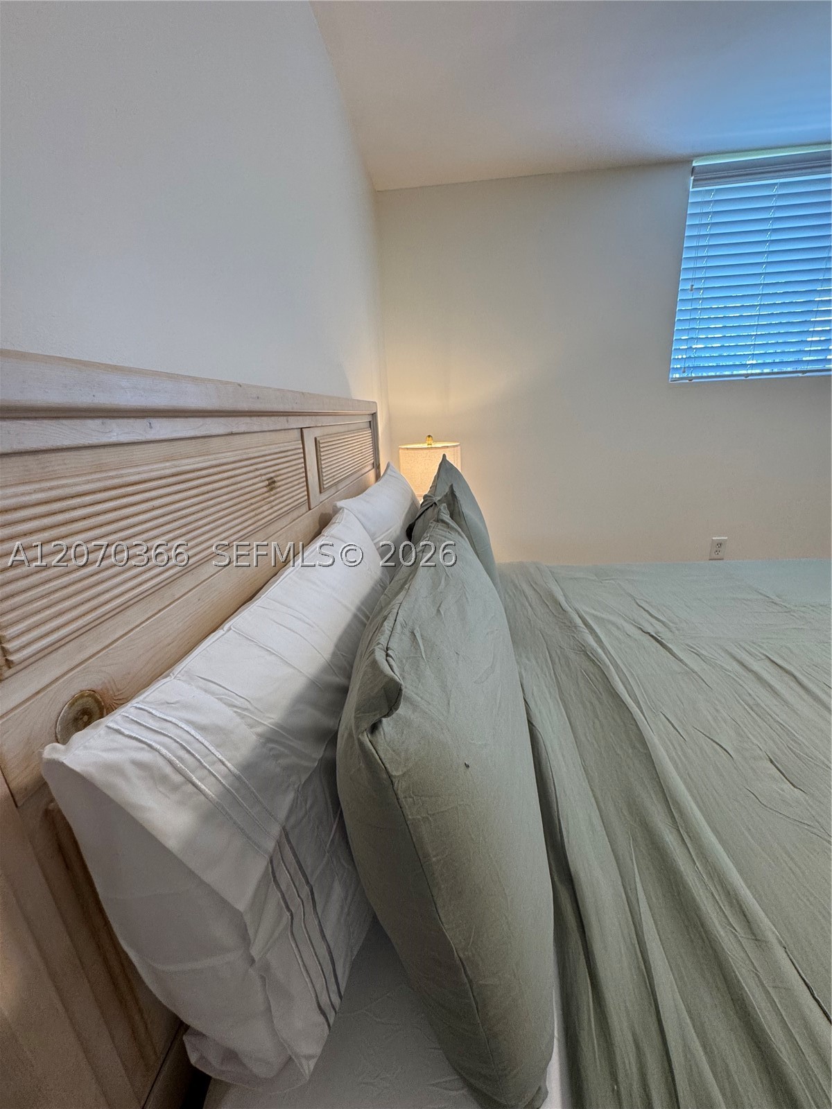 1460 Ocean Dr 208 Property Photo 34