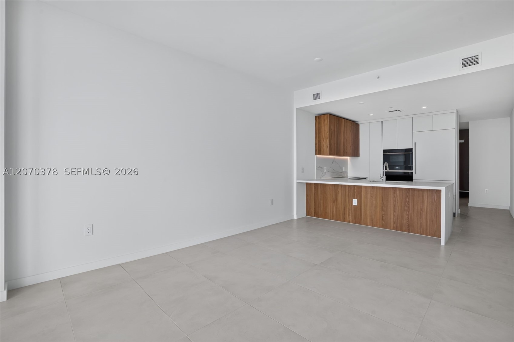 1400 Biscayne Boulevard 1605 Property Photo 5