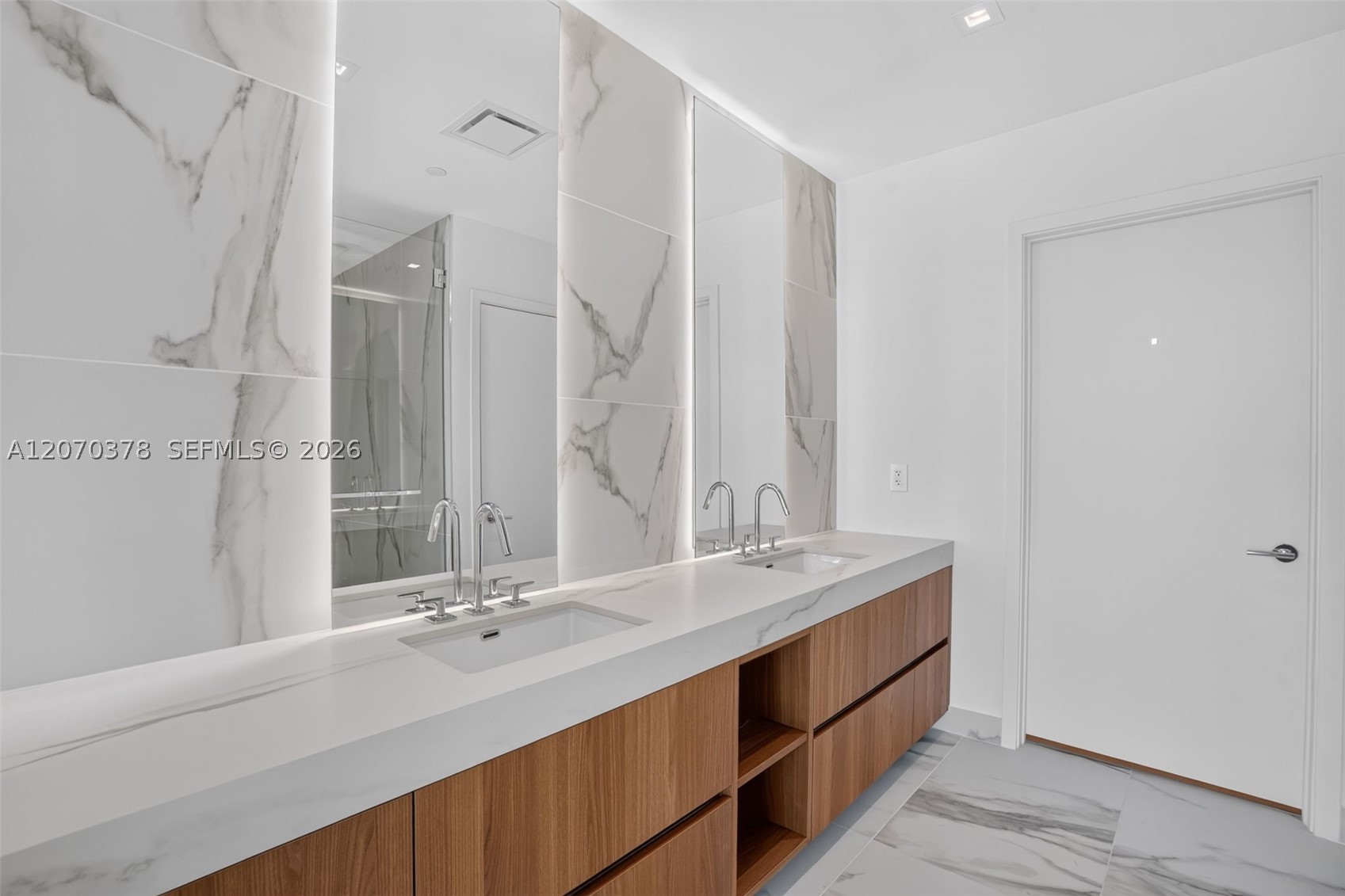1400 Biscayne Boulevard 1605 Property Photo 10