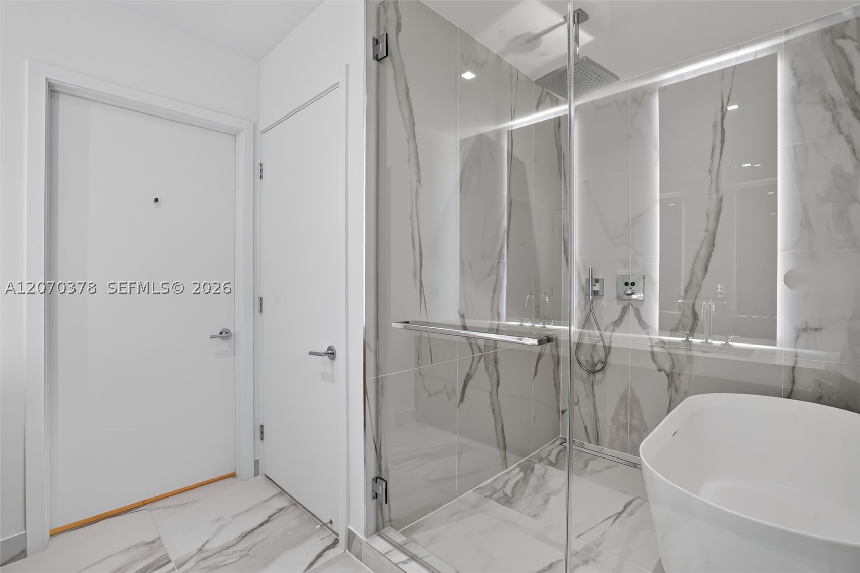 1400 Biscayne Boulevard 1605 Property Photo 12