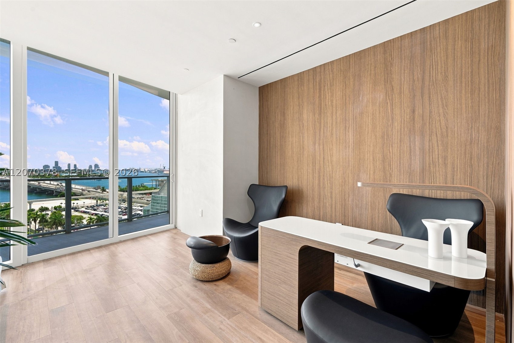 1400 Biscayne Boulevard 1605 Property Photo 37