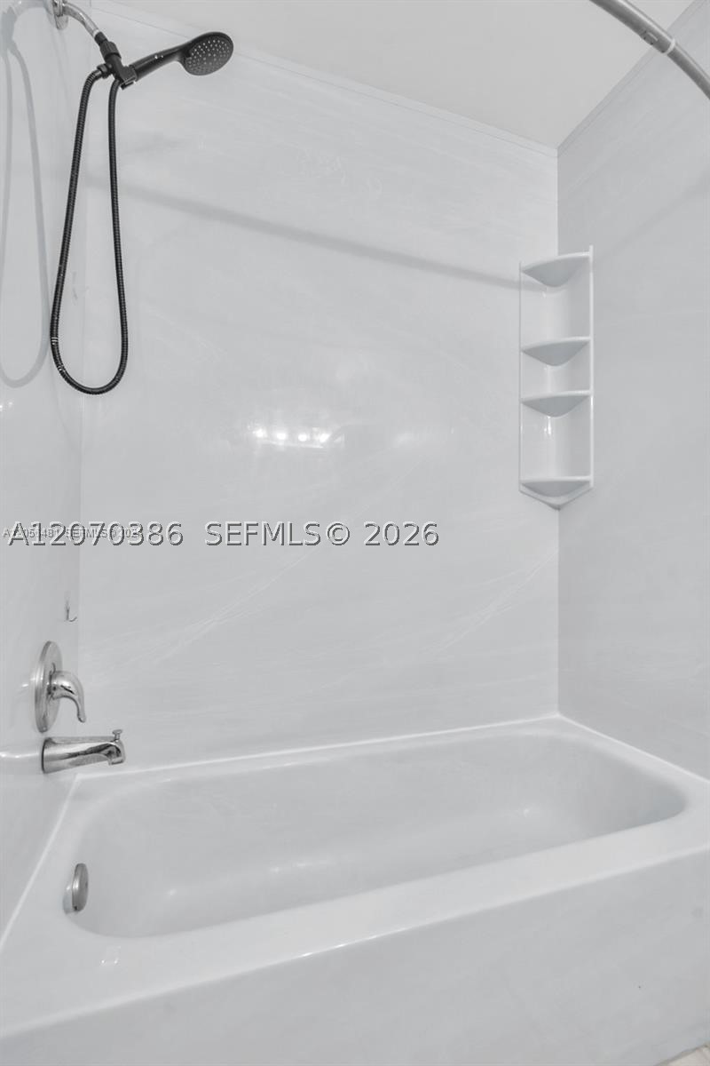 800 Sorrento Dr. 2 Property Photo 25