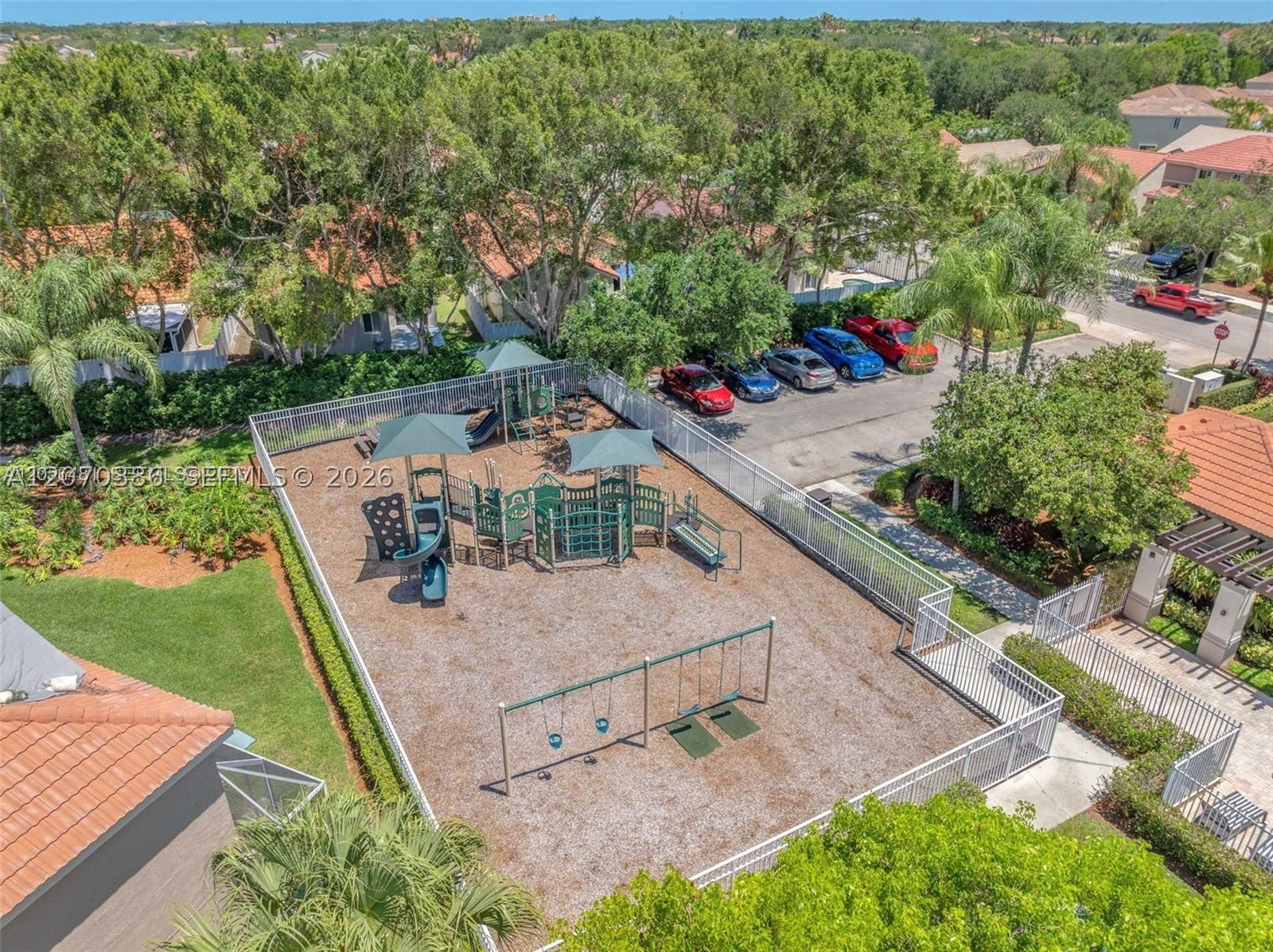 800 Sorrento Dr. 2 Property Photo 43