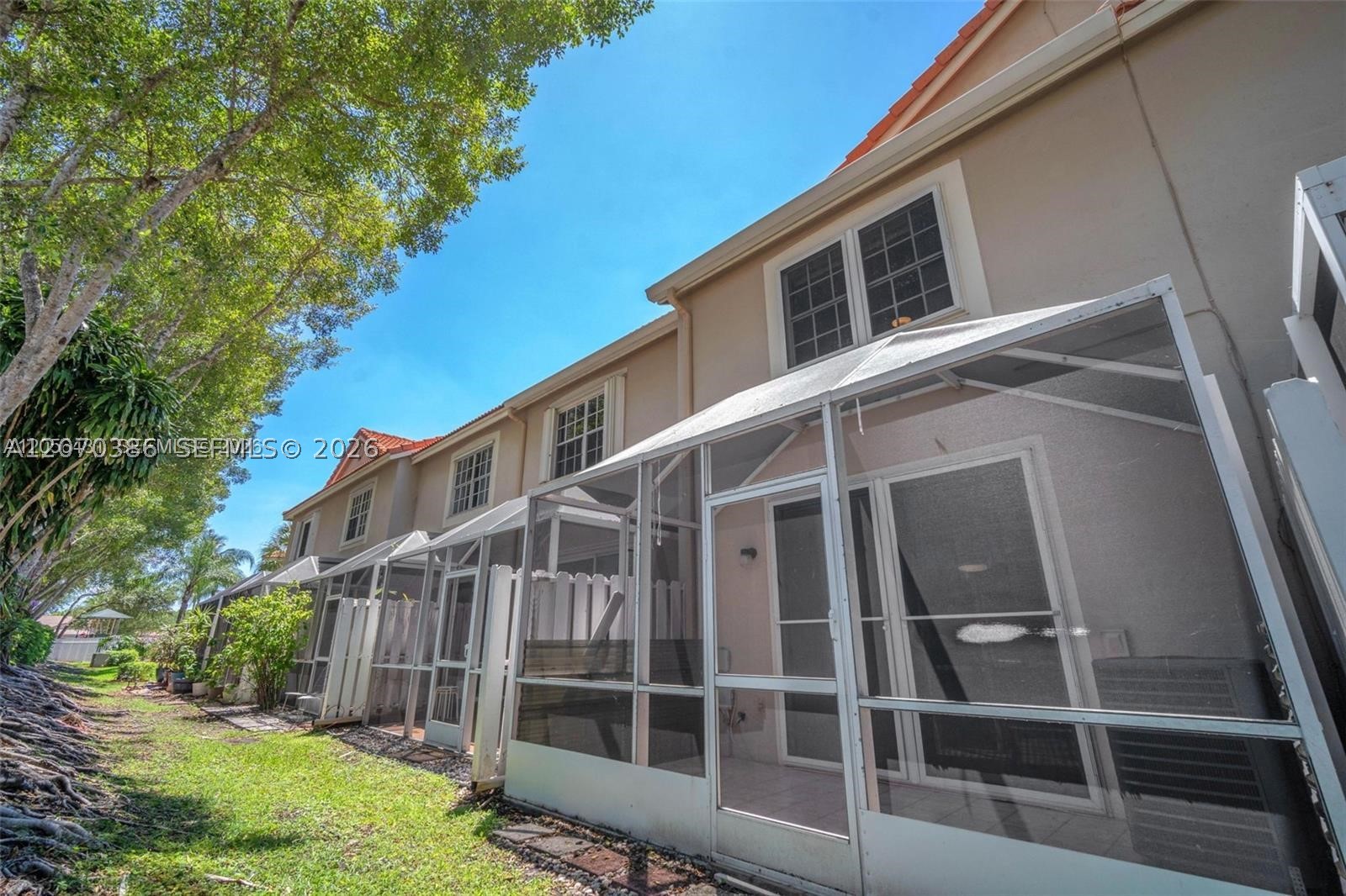800 Sorrento Dr. 2 Property Photo 49