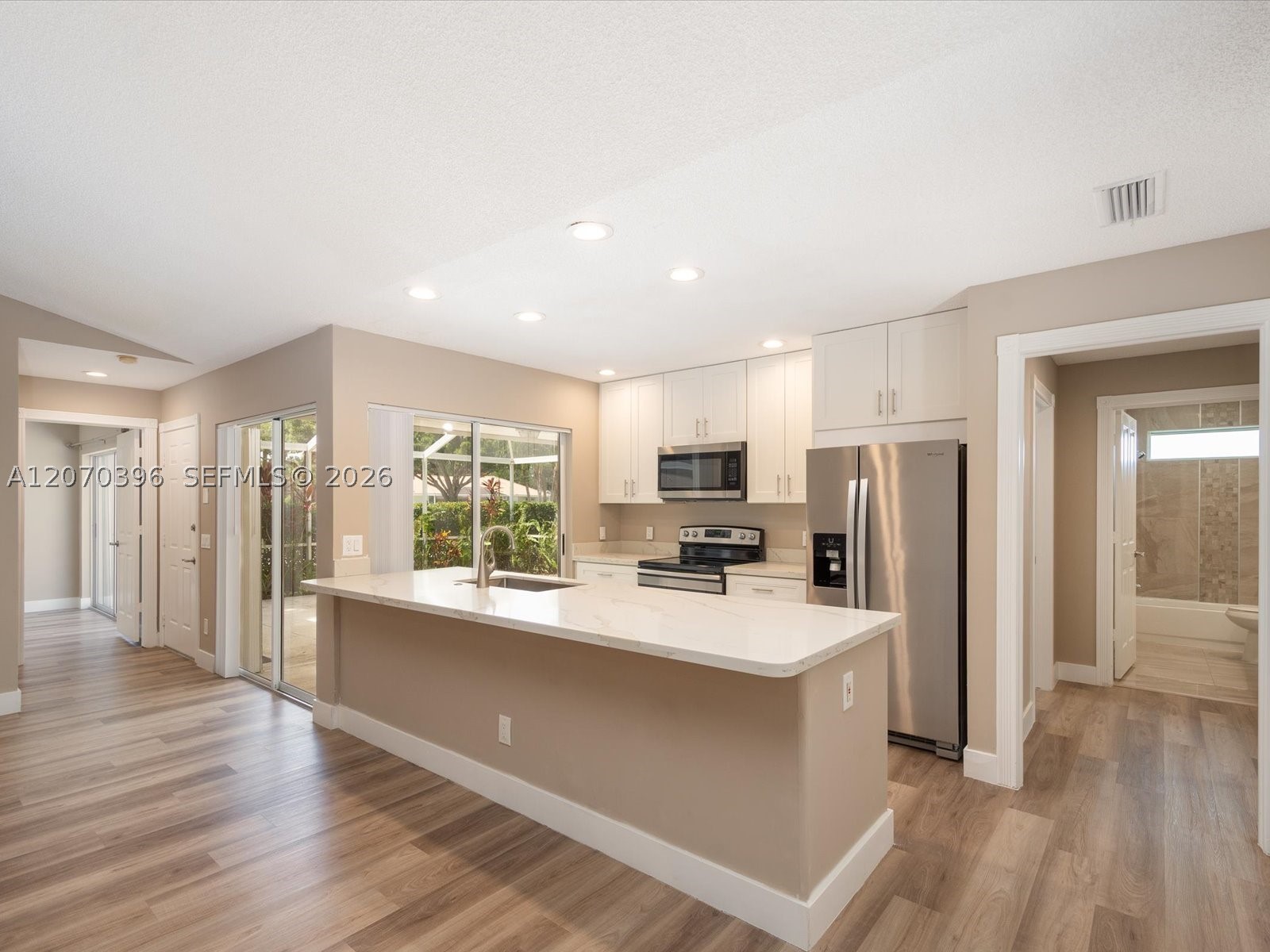 1404 Silverleaf Oak Ct Property Photo 1