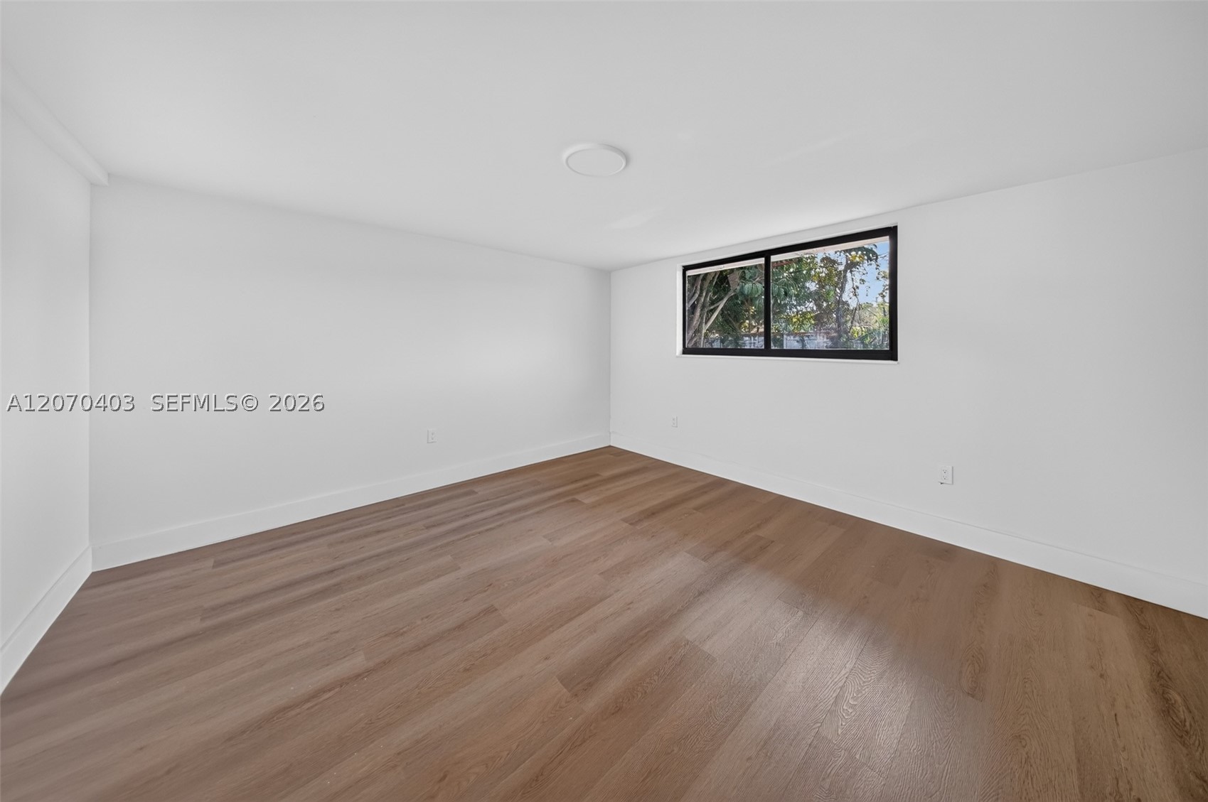 9281 Martinique Dr Property Photo 41