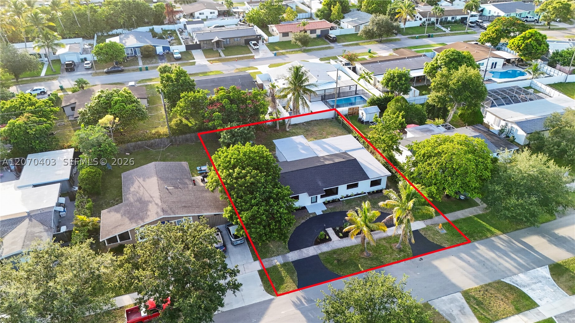 9281 Martinique Dr Property Photo 58