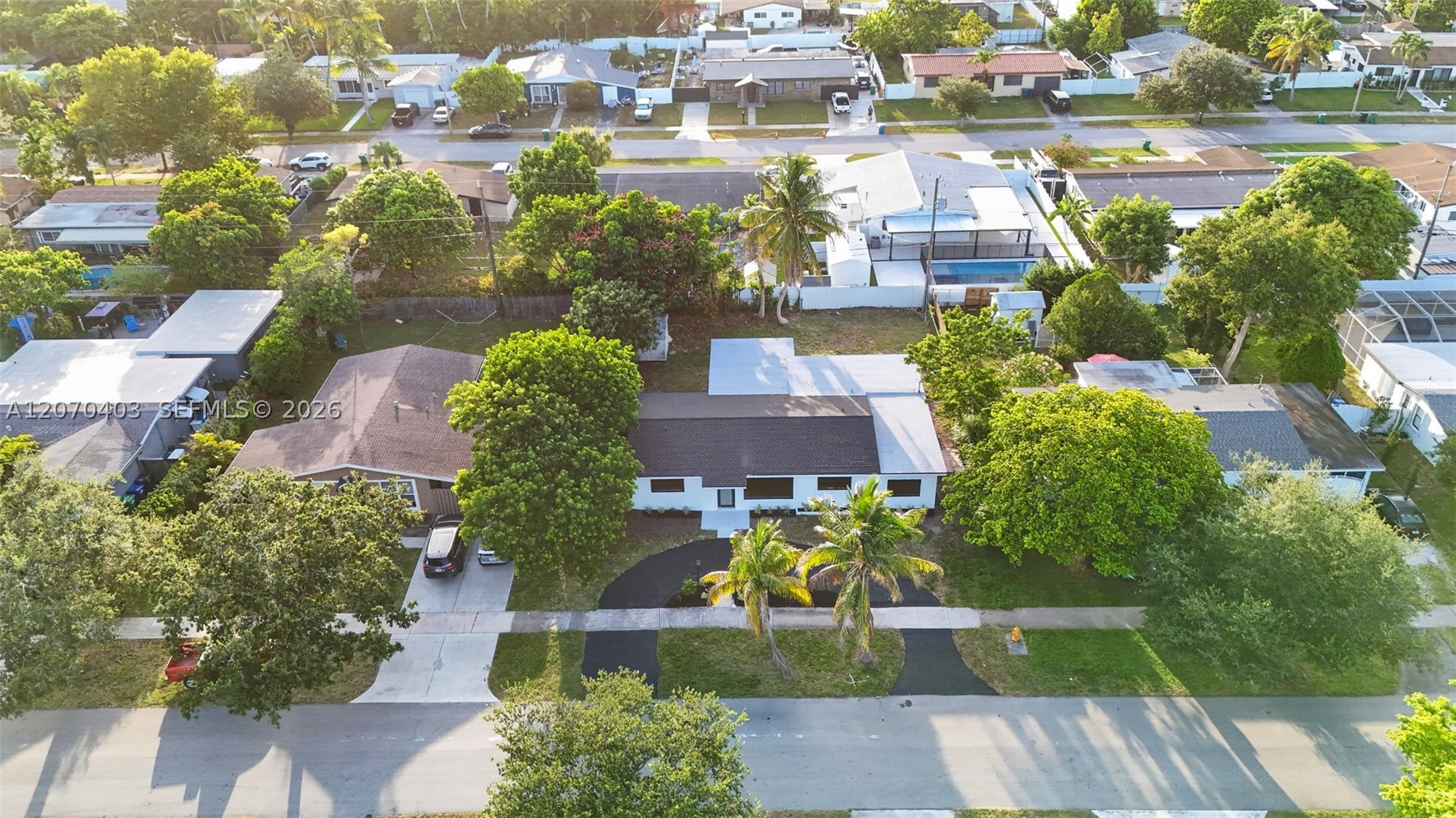 9281 Martinique Dr Property Photo 59