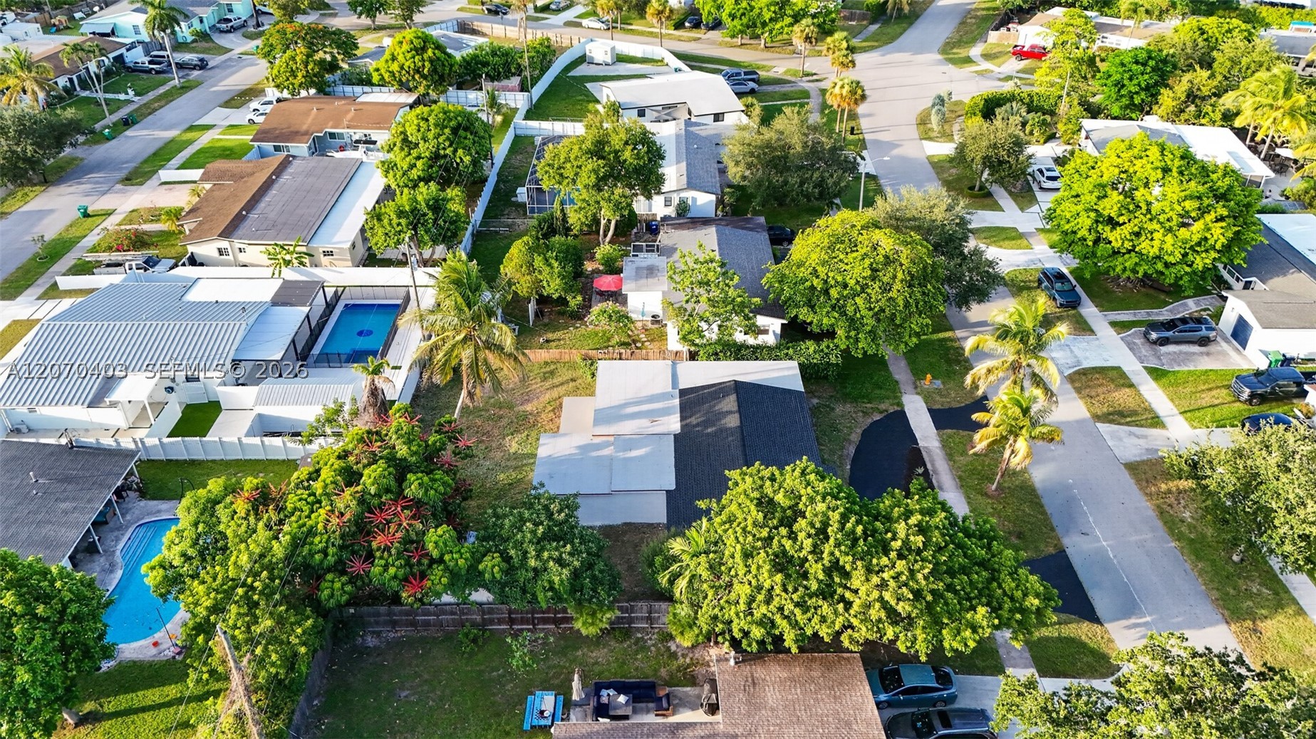 9281 Martinique Dr Property Photo 60