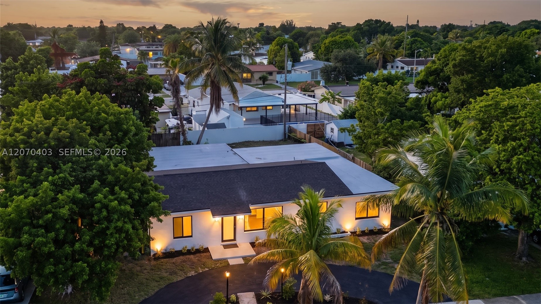 9281 Martinique Dr Property Photo 72