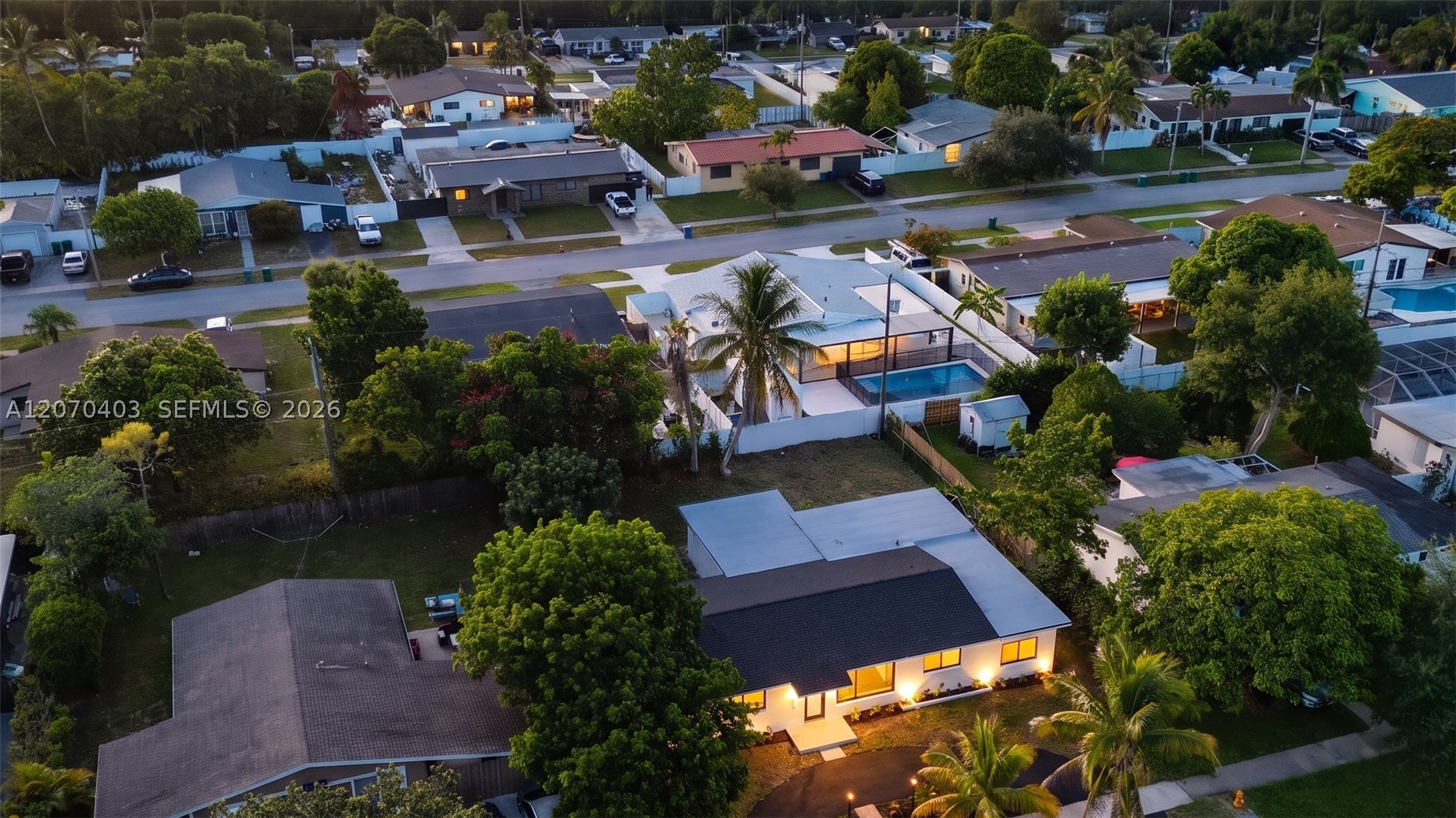 9281 Martinique Dr Property Photo 75