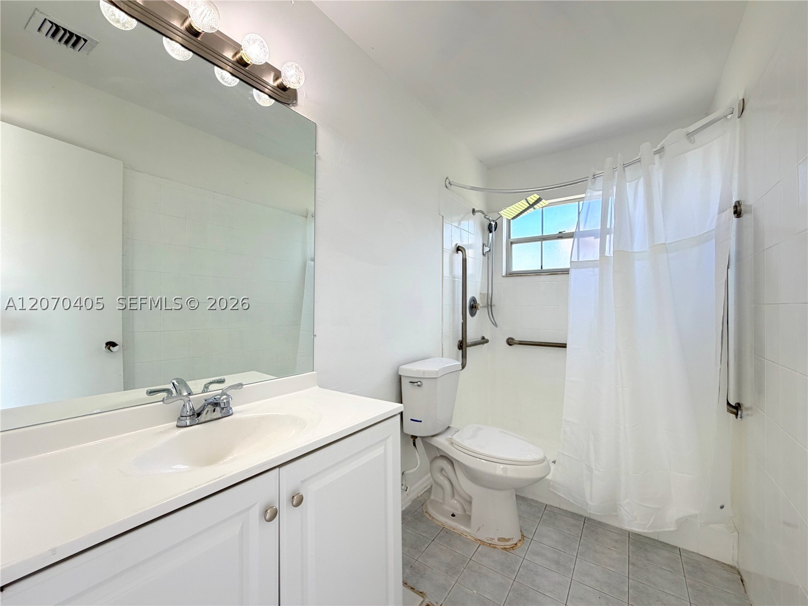 9850 W Heather Ln Property Photo 8