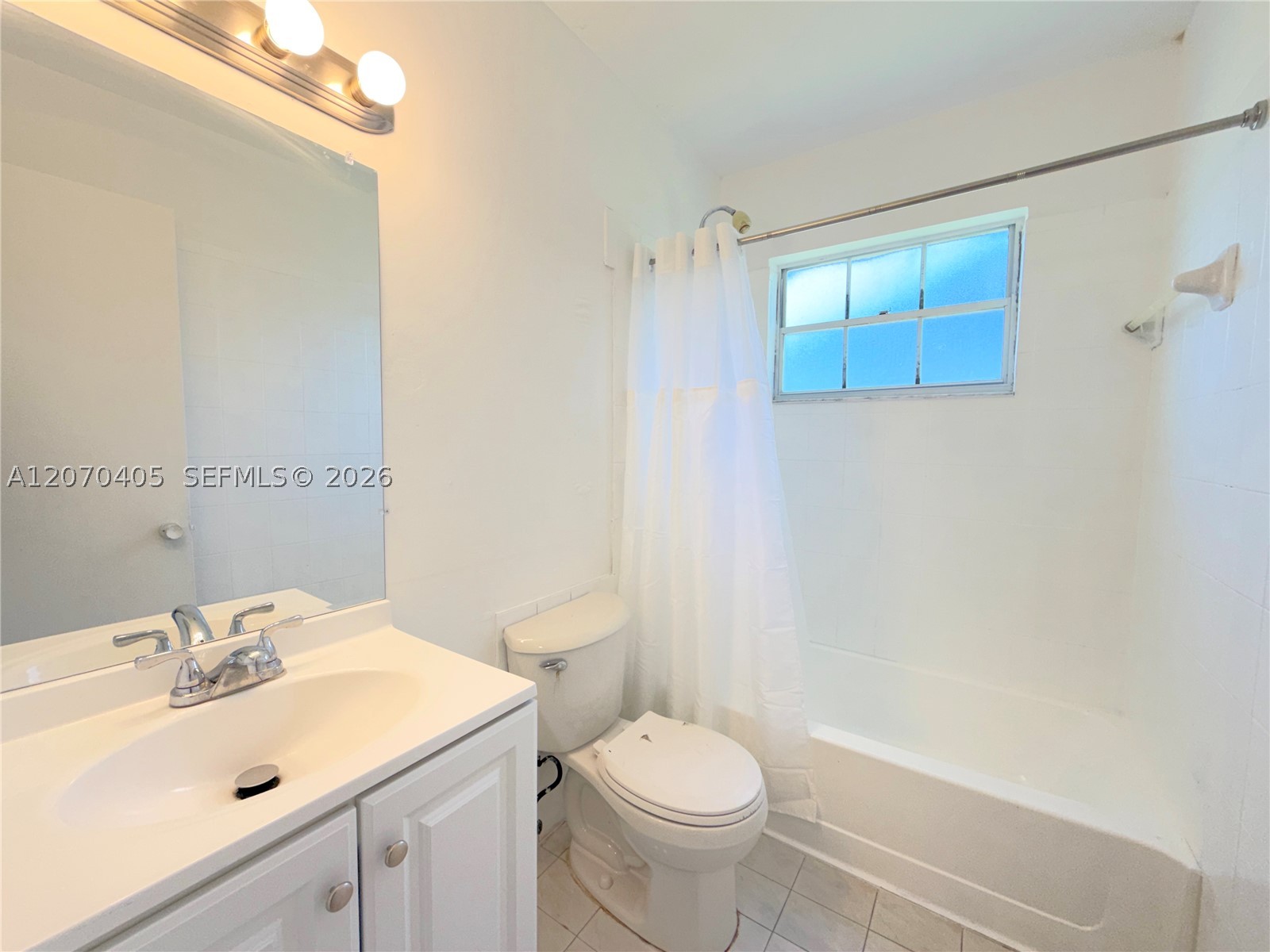 9850 W Heather Ln Property Photo 10