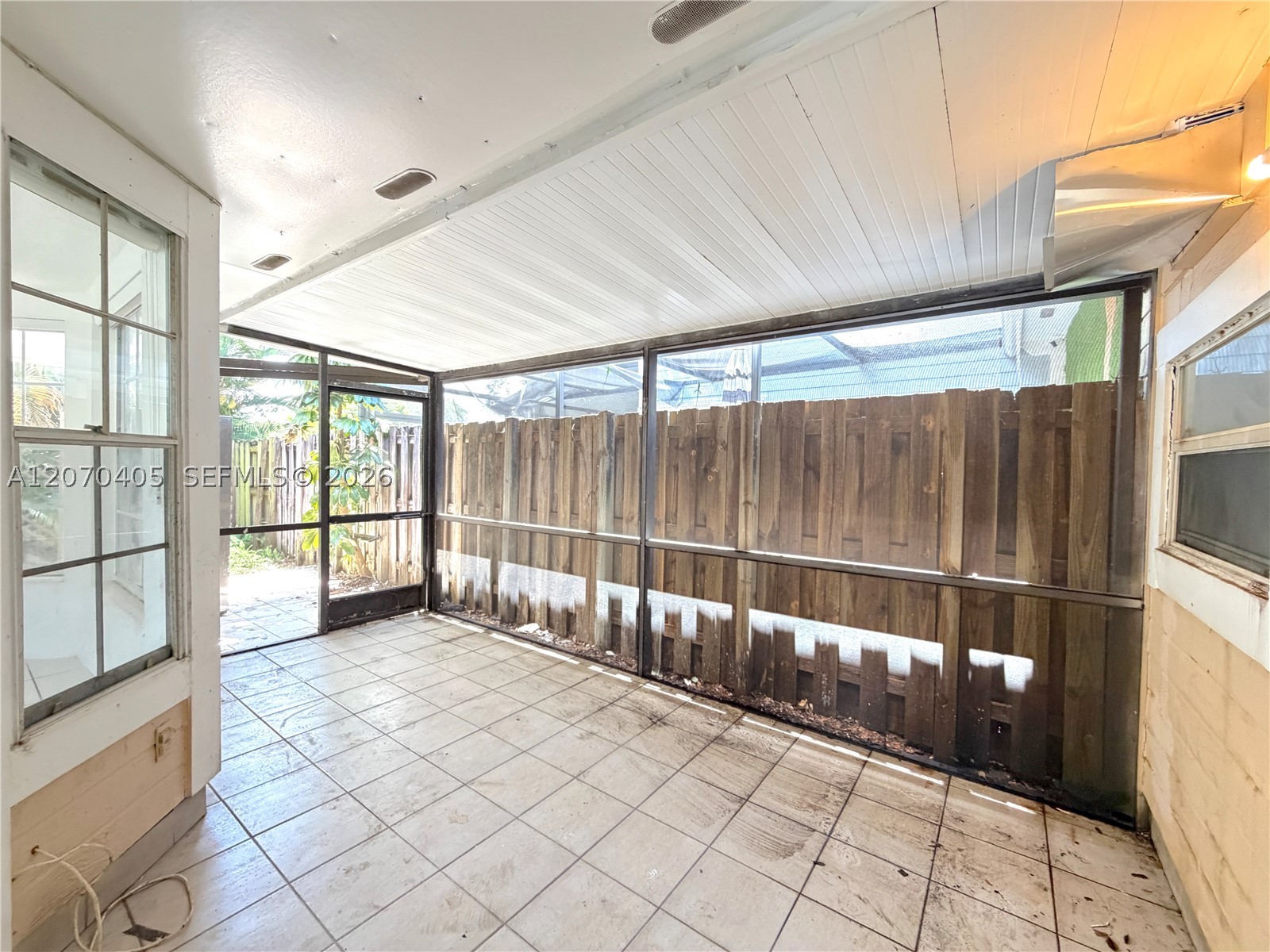 9850 W Heather Ln Property Photo 17