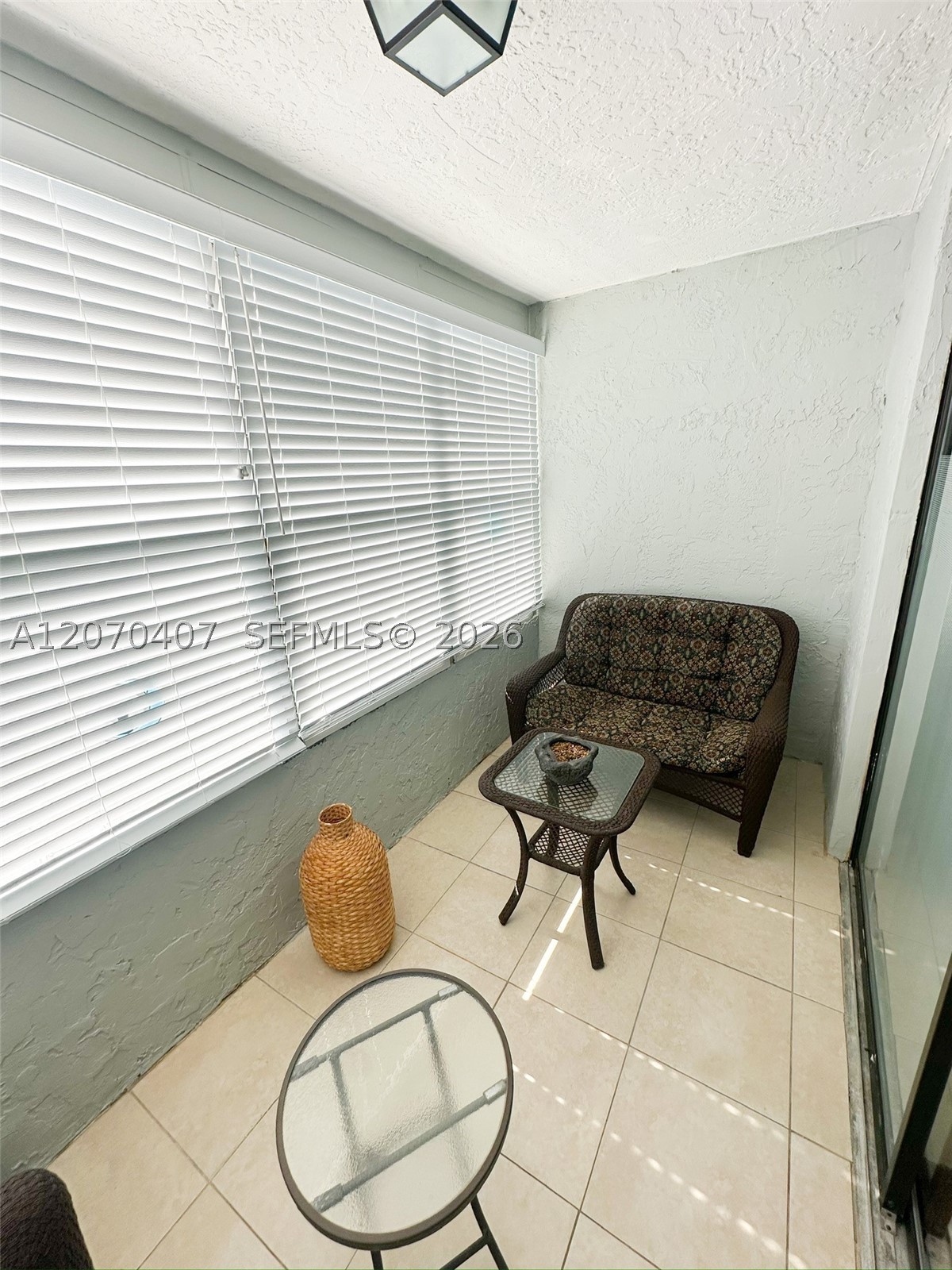 2860 Somerset Dr 400k Property Photo 16