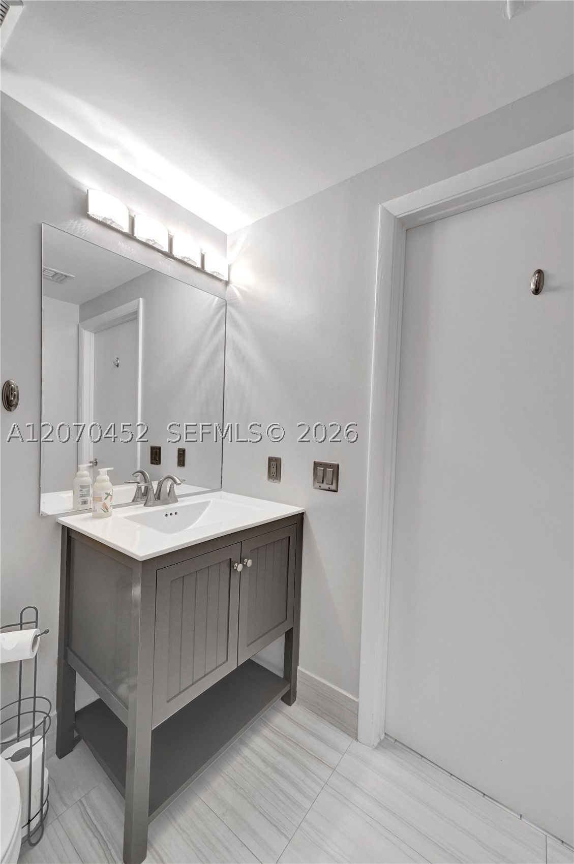 2475 Brickell Ave 804 Property Photo 14