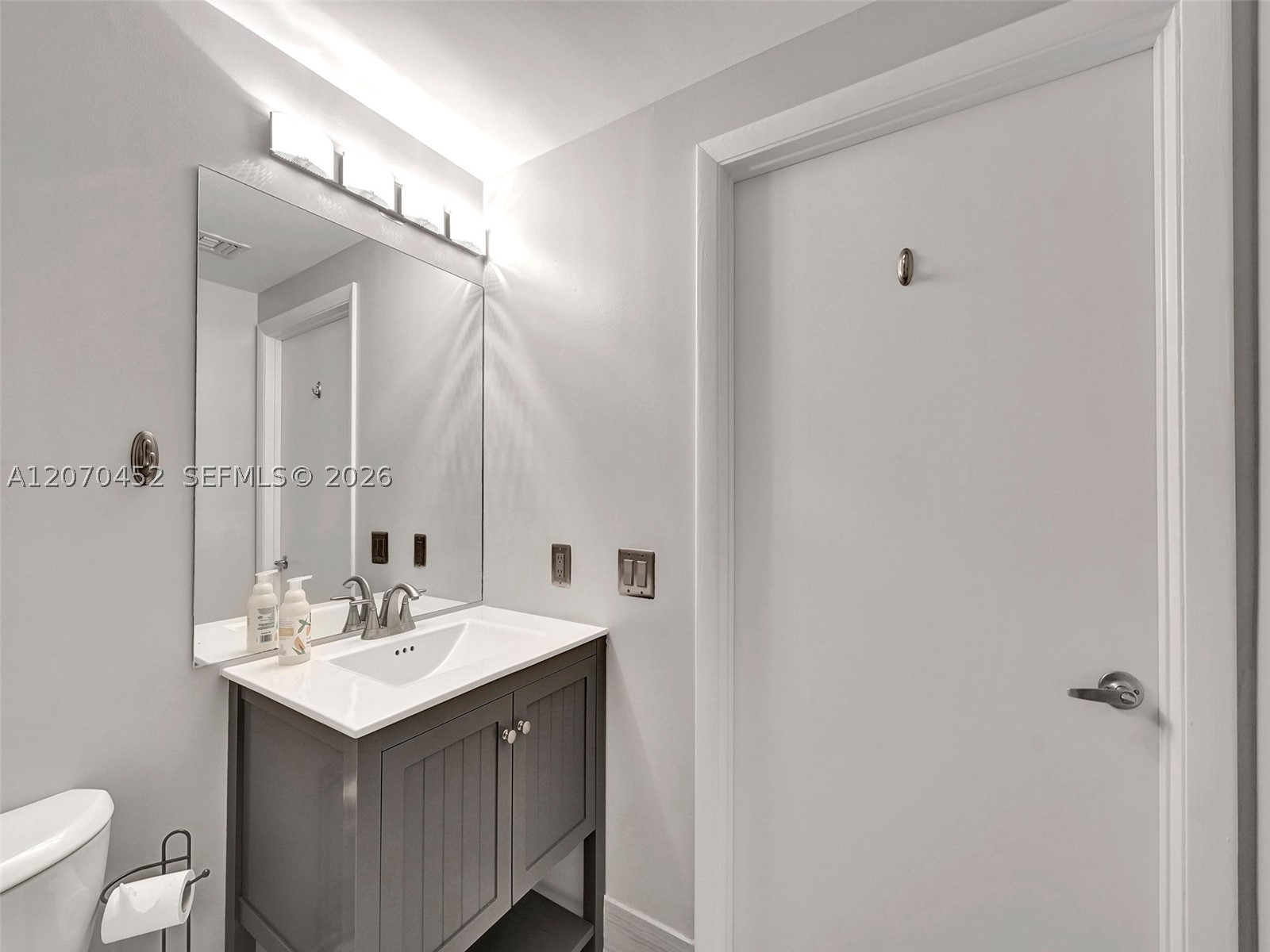 2475 Brickell Ave 804 Property Photo 15