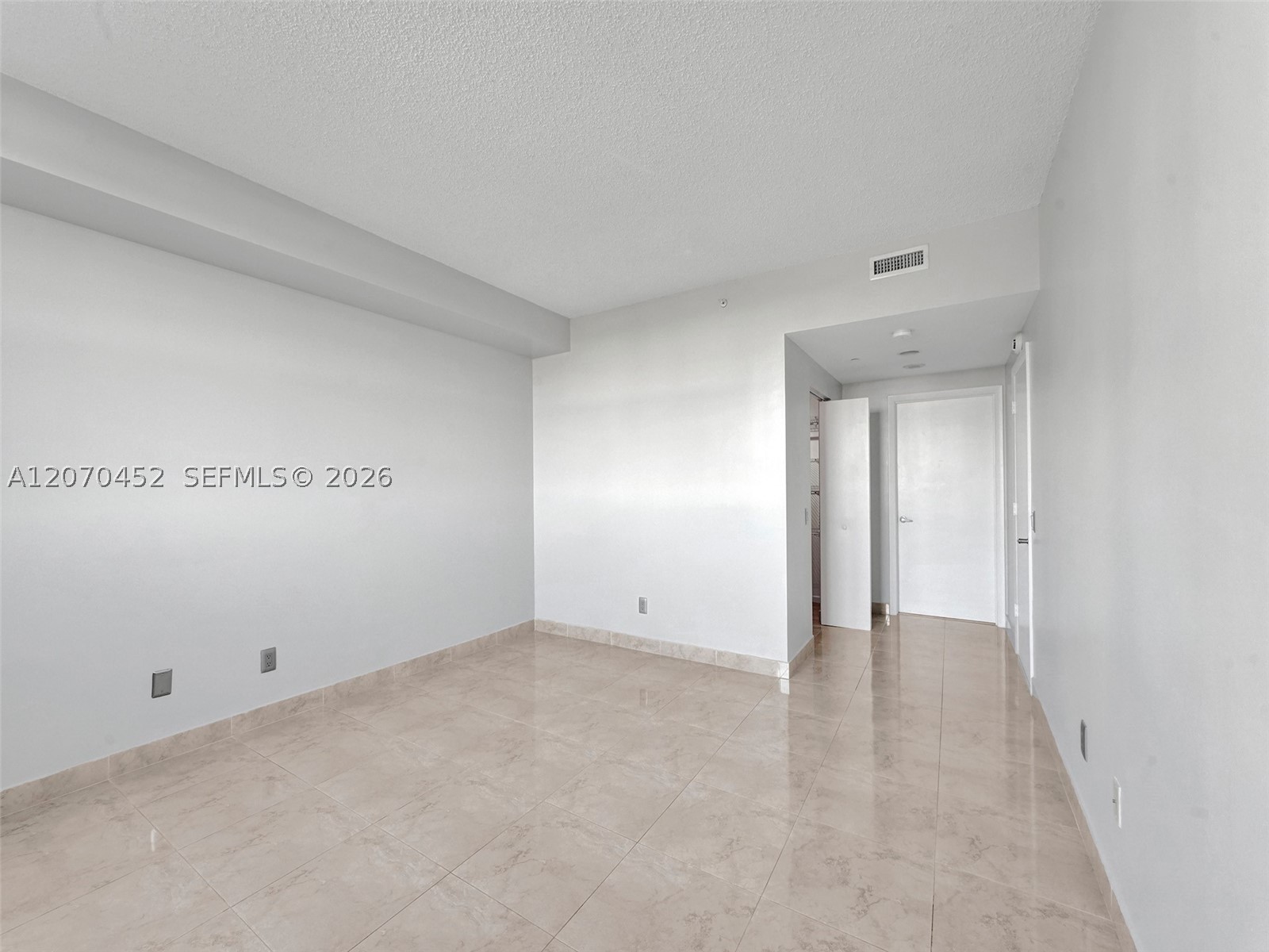 2475 Brickell Ave 804 Property Photo 18